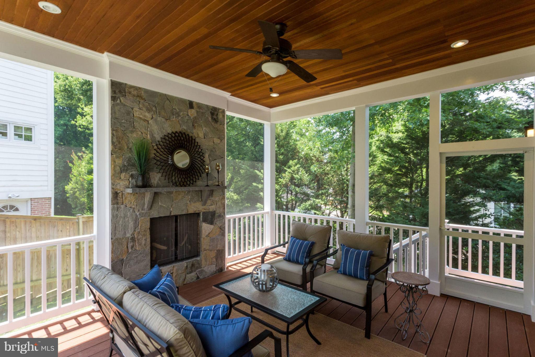 OAKWOOD KNOLLS - Residential