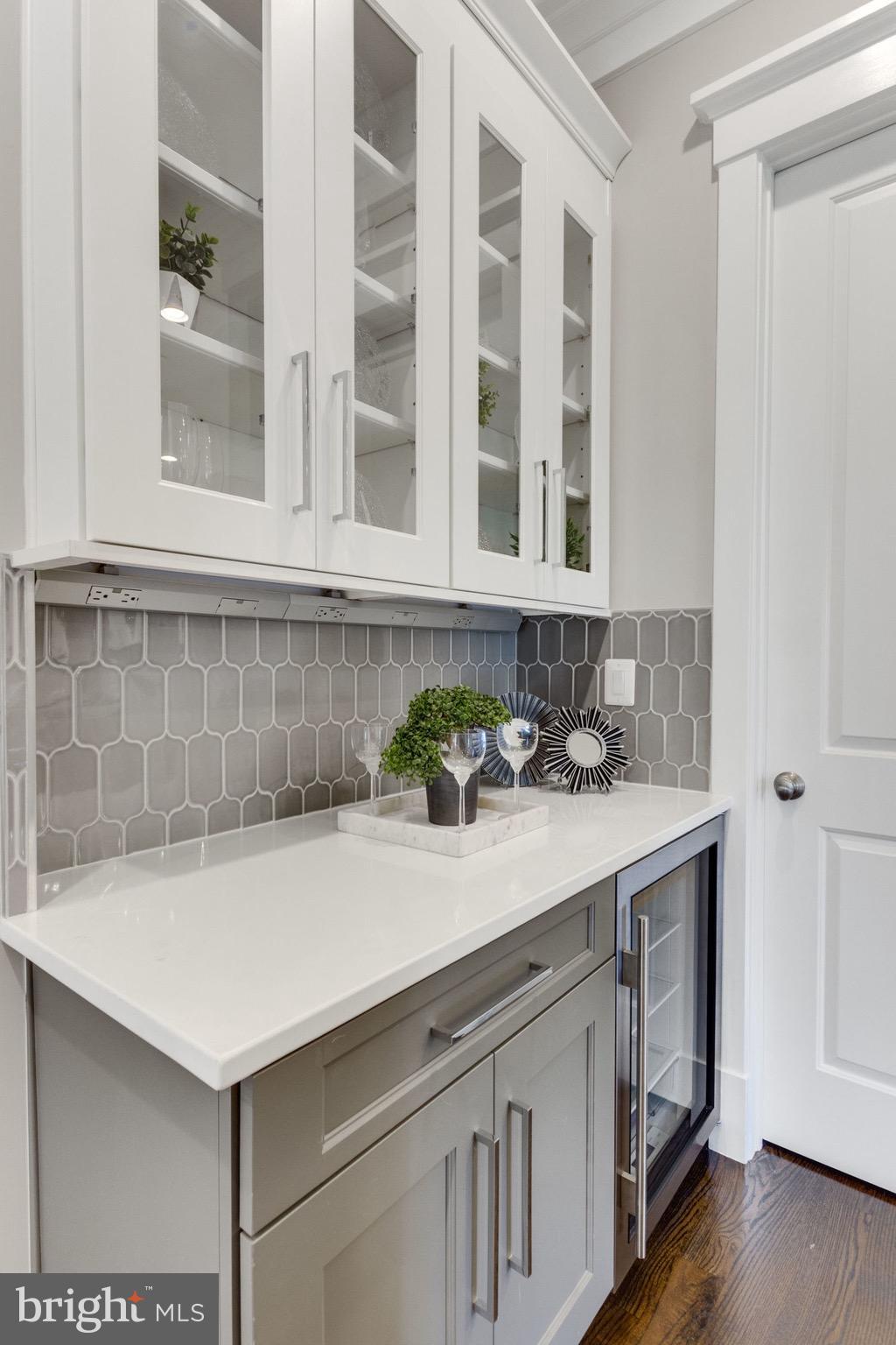 OAKWOOD KNOLLS - Residential
