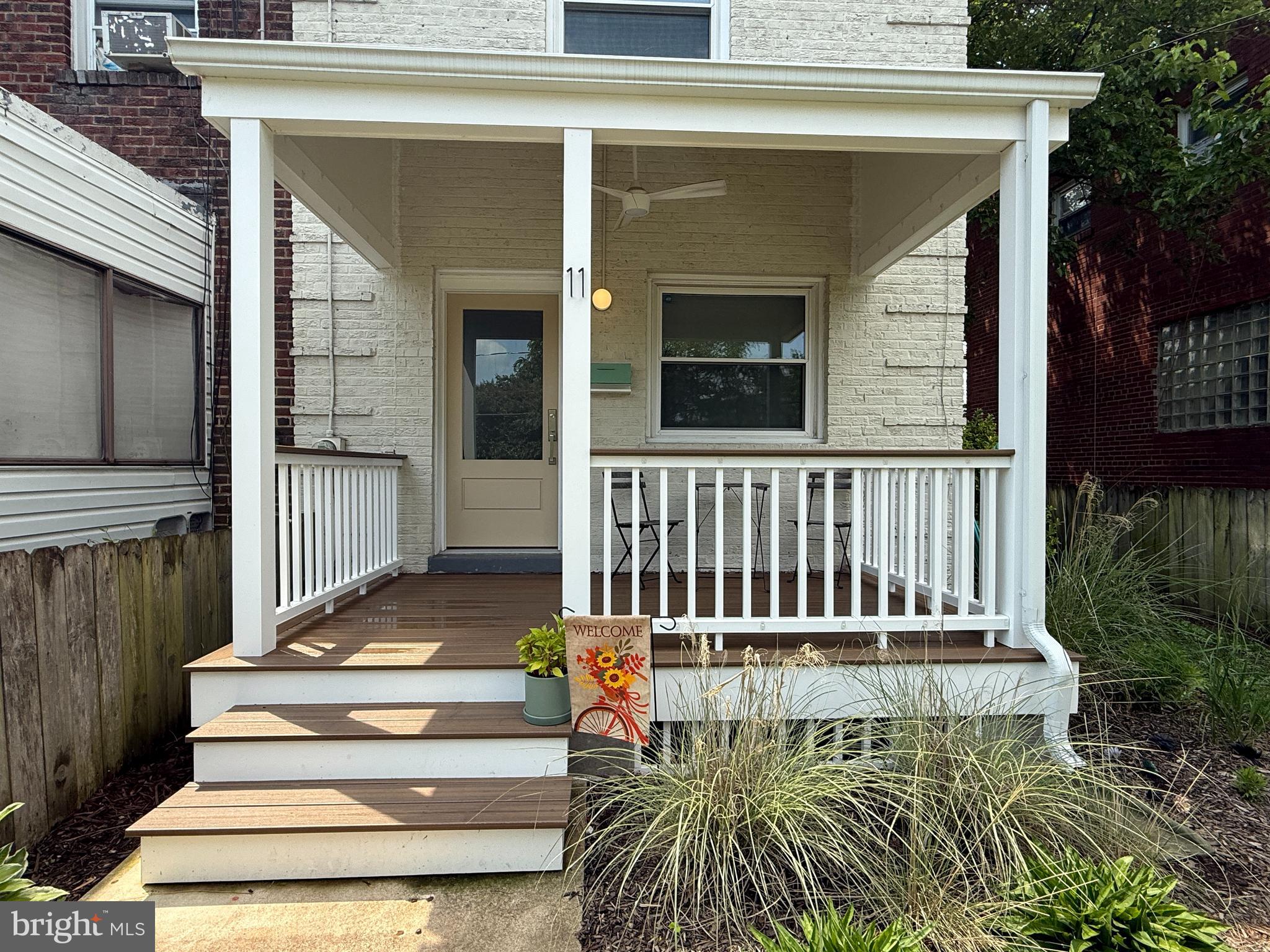 11 CLIFFORD AVENUE