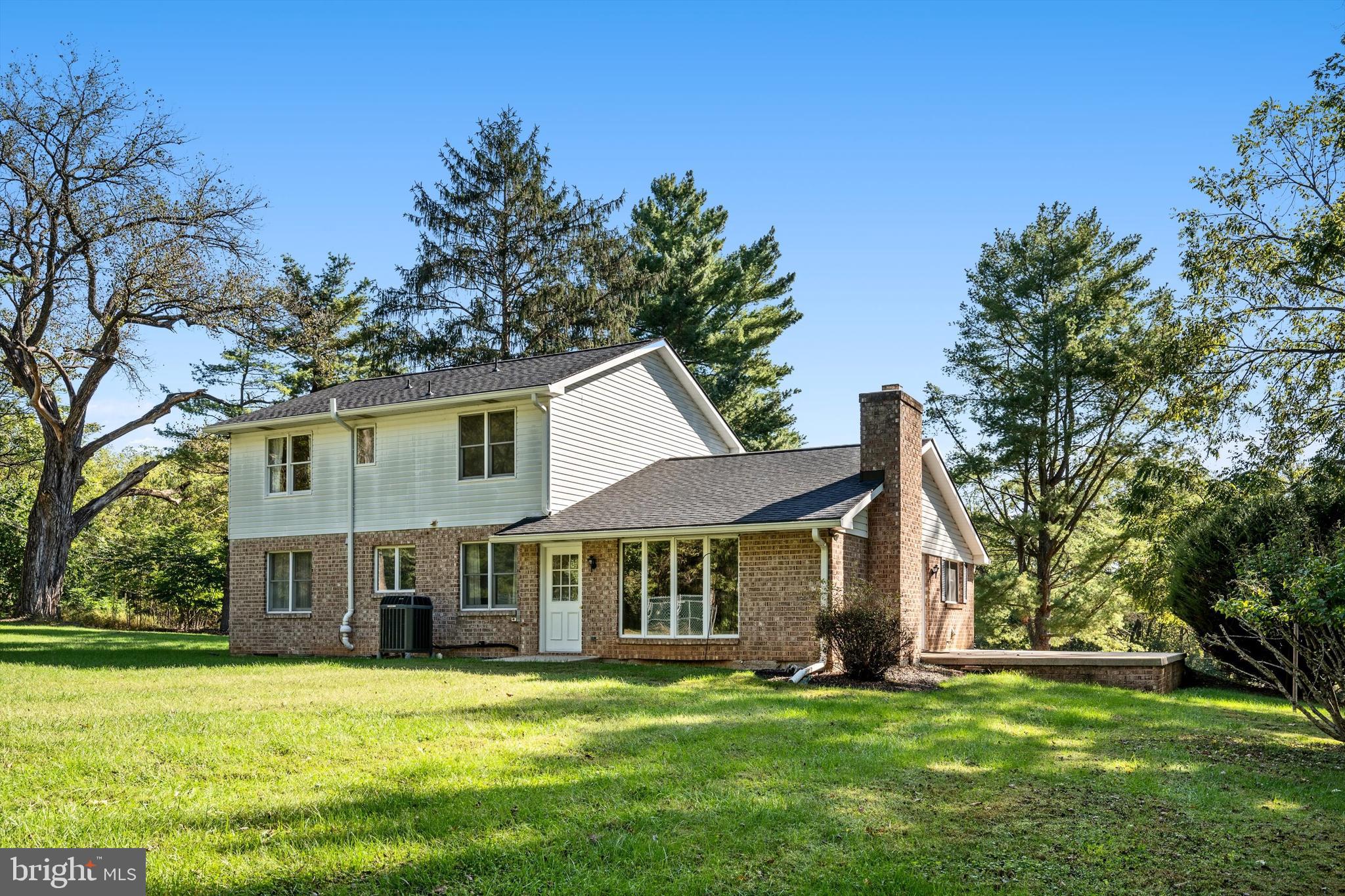 LEDGE LOWE - Residential