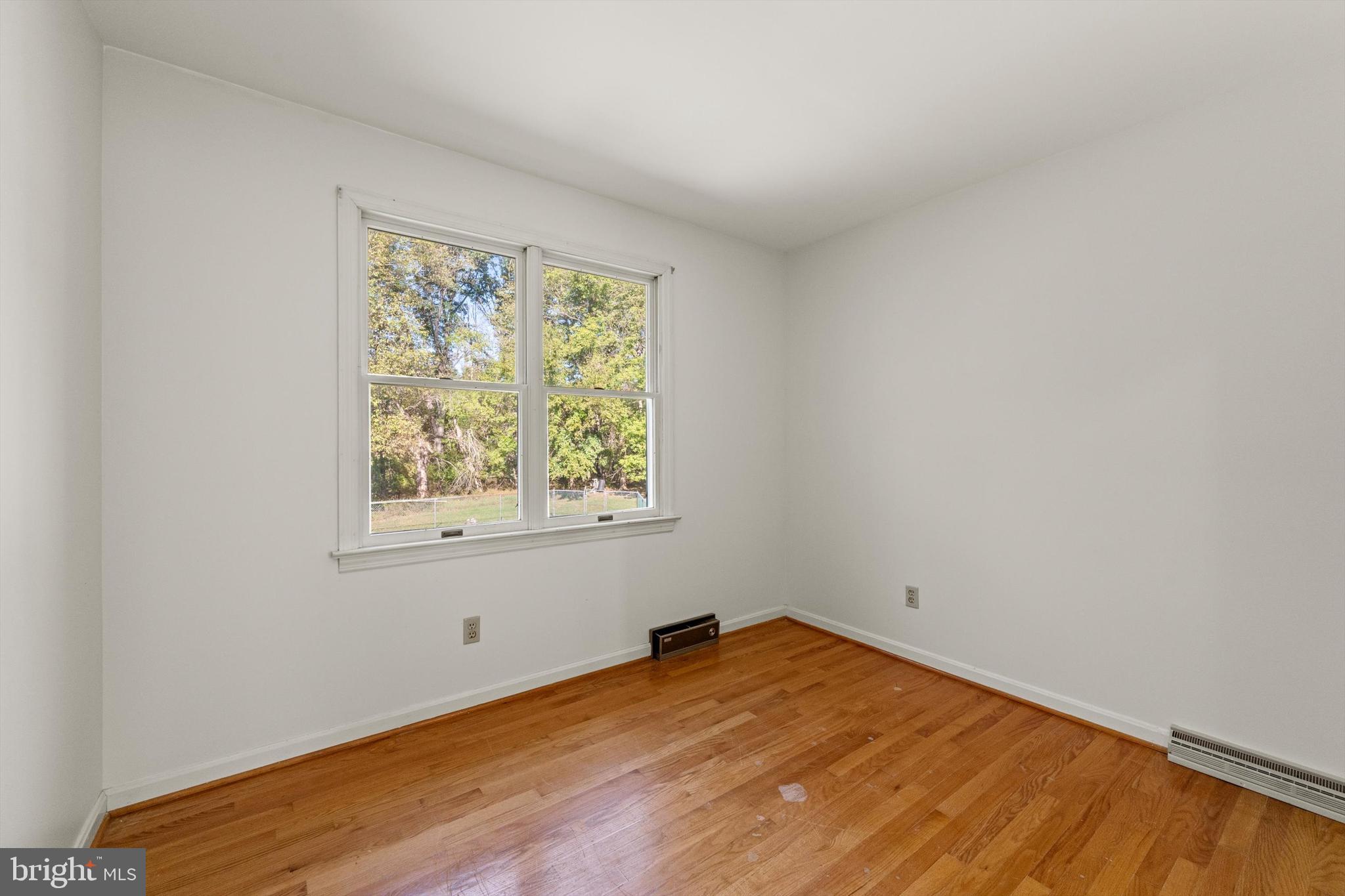 LEDGE LOWE - Residential