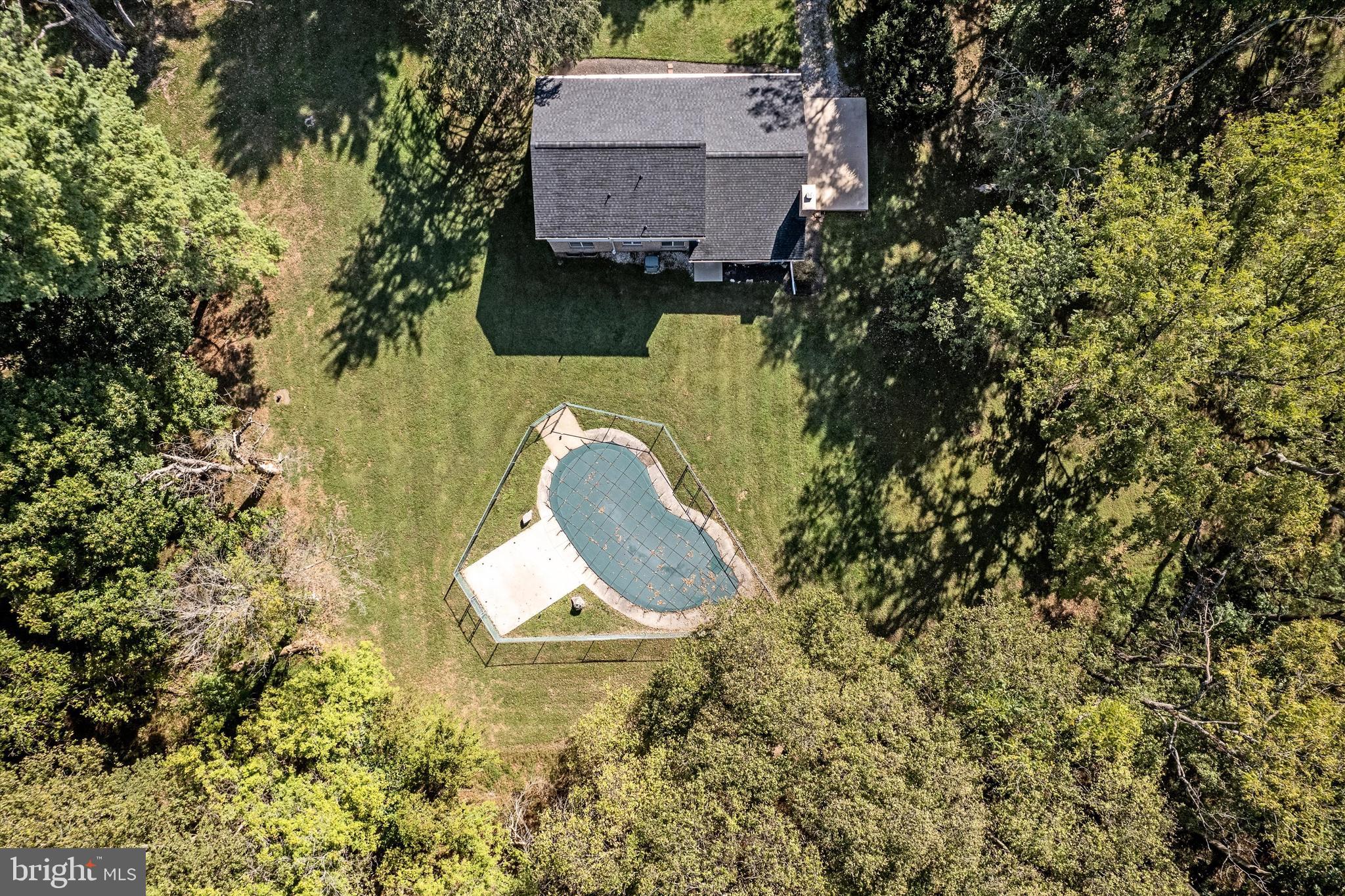 LEDGE LOWE - Residential