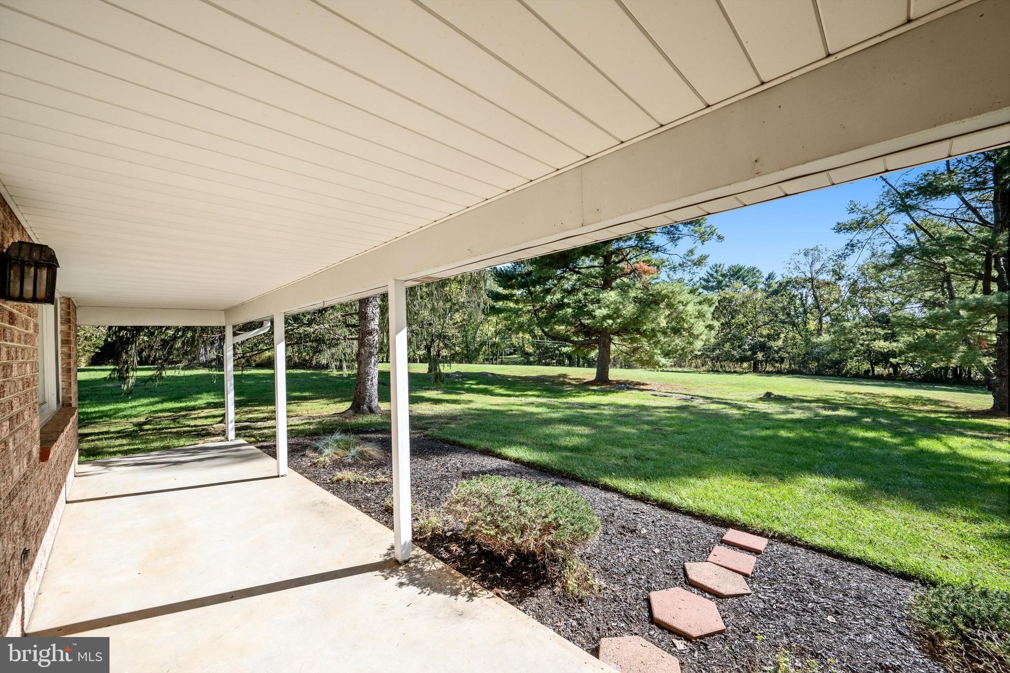 LEDGE LOWE - Residential