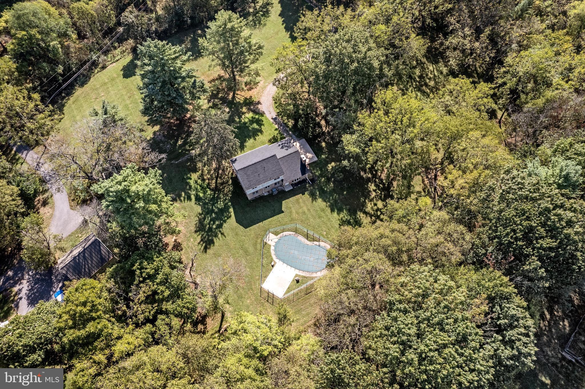 LEDGE LOWE - Residential