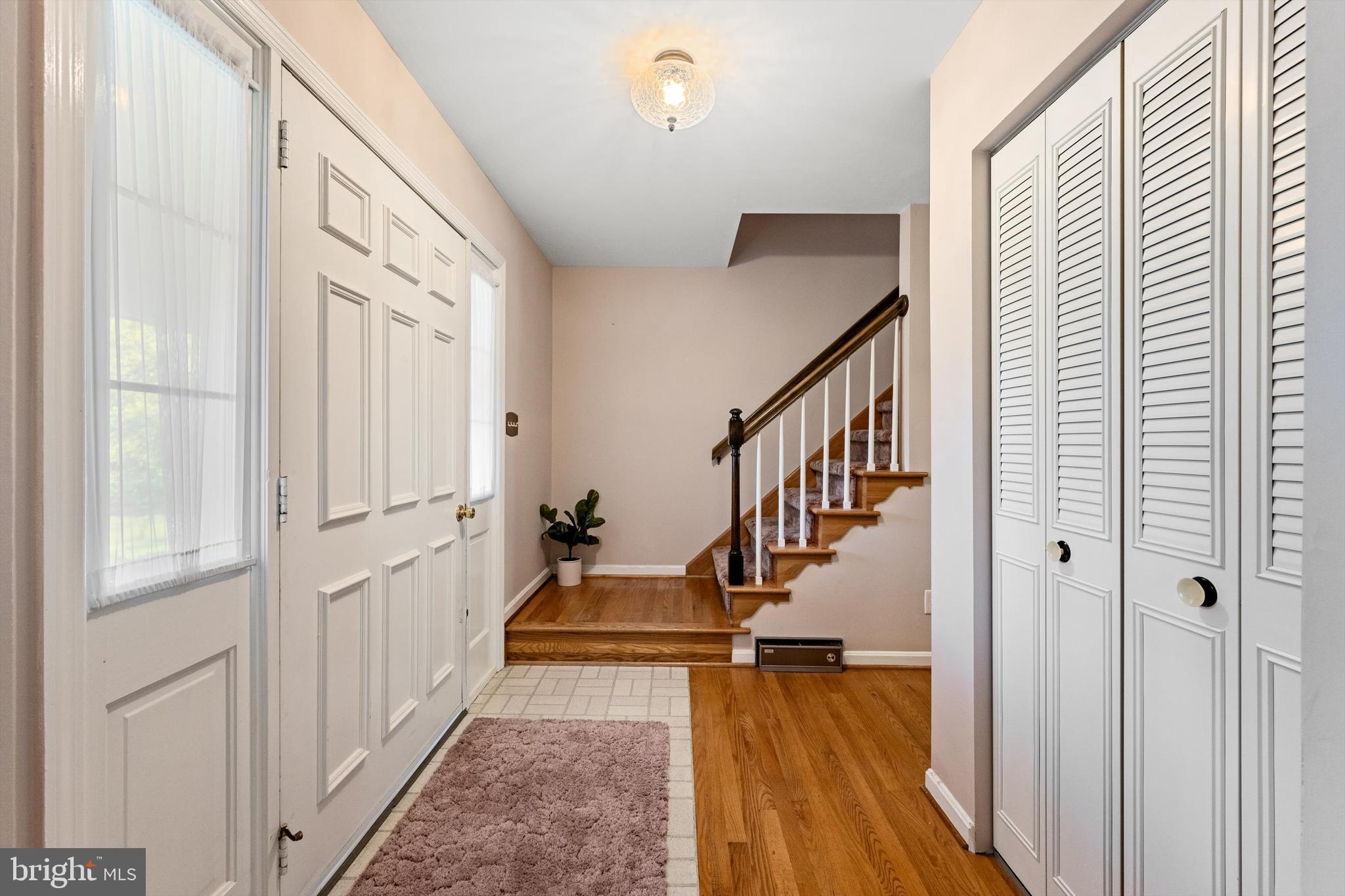 LEDGE LOWE - Residential