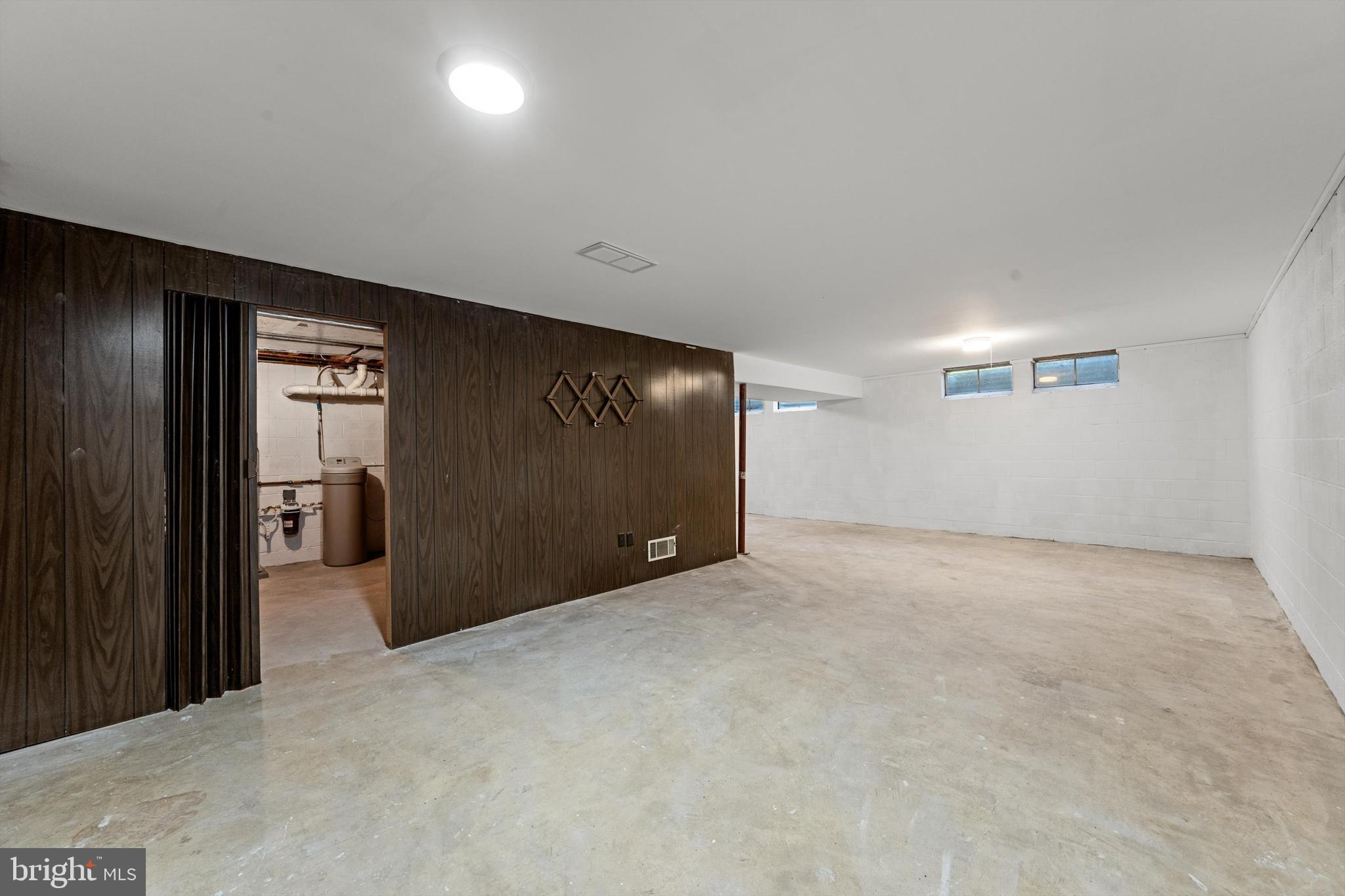 LEDGE LOWE - Residential