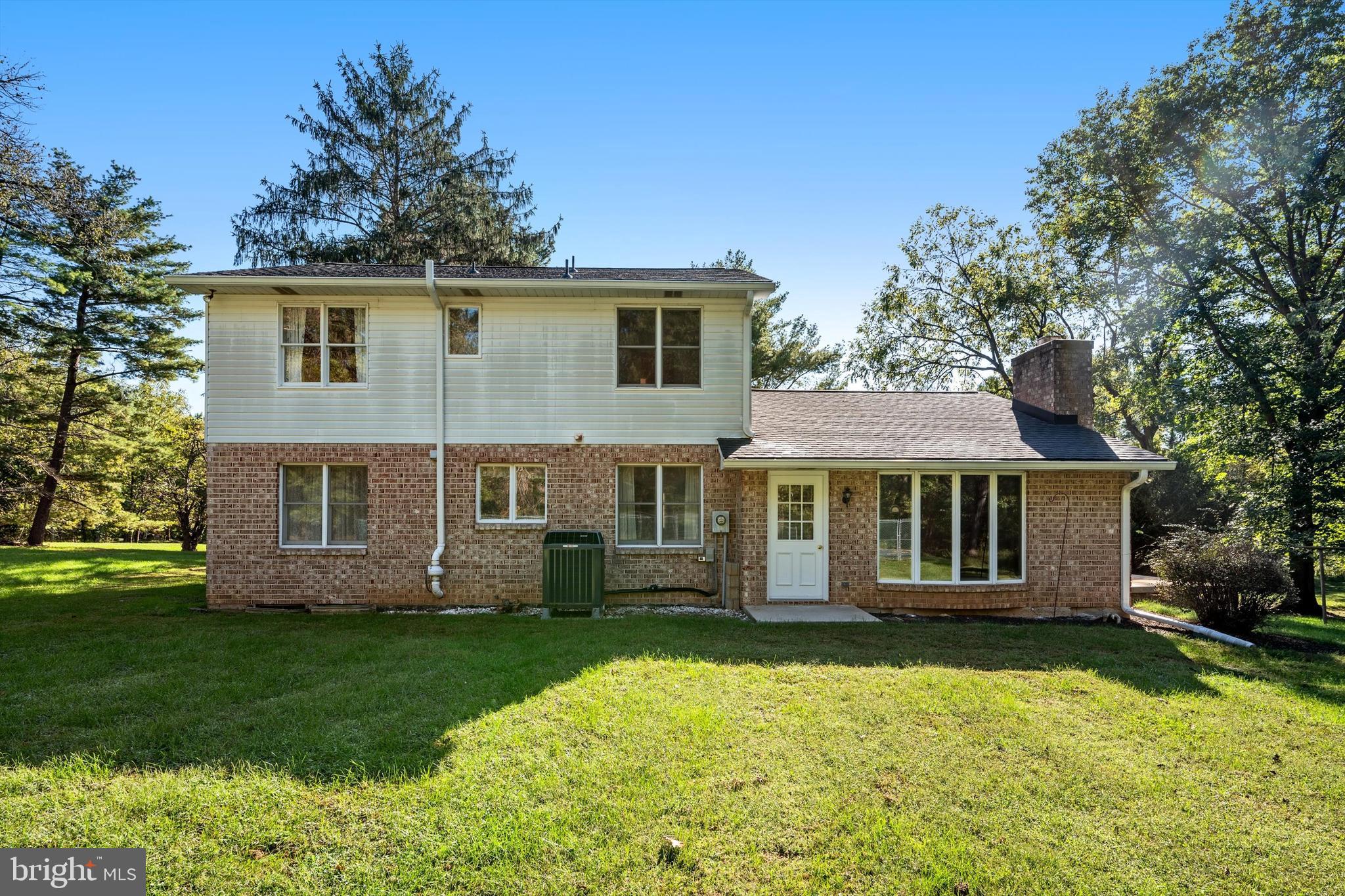 LEDGE LOWE - Residential