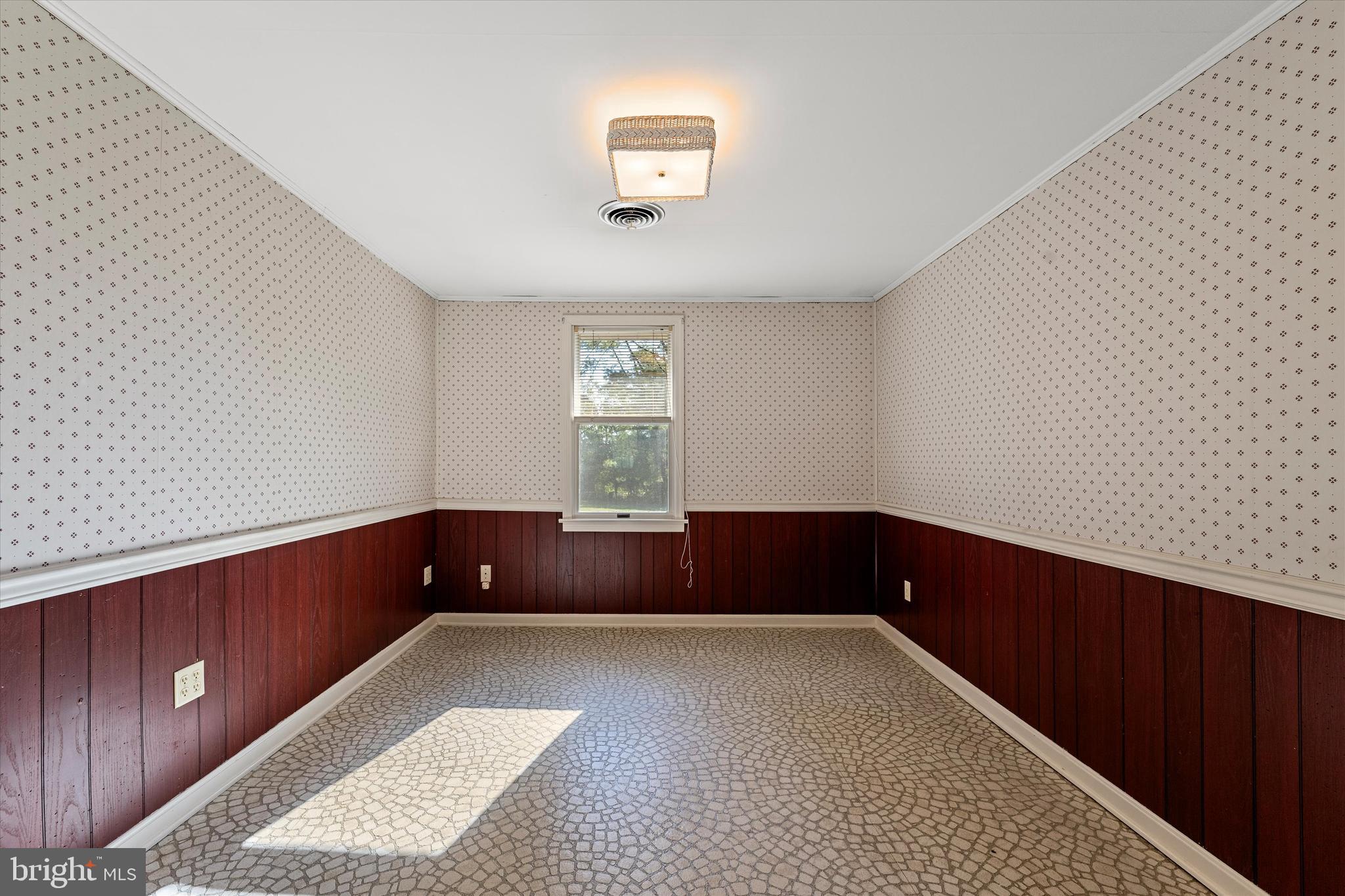 LEDGE LOWE - Residential