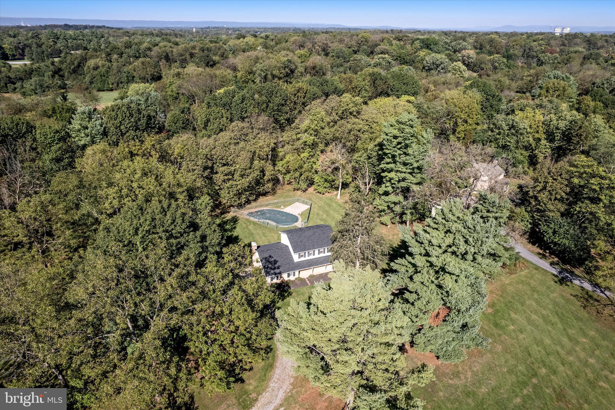 LEDGE LOWE - Residential