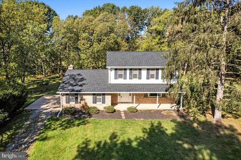 Homes For Sale - 185 Shepherd Lane<br/> SHEPHERDSTOWN, WV 25443