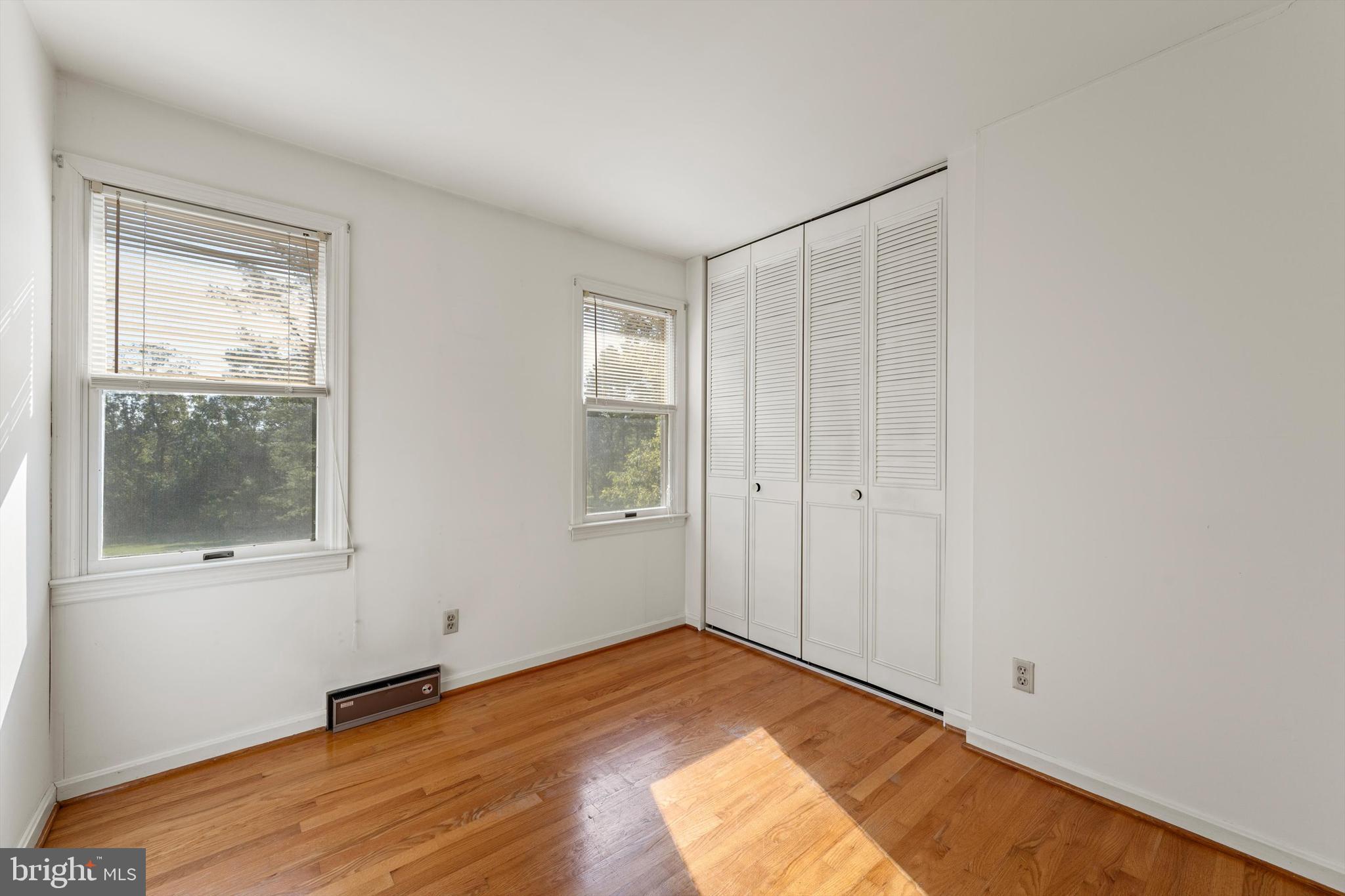 LEDGE LOWE - Residential