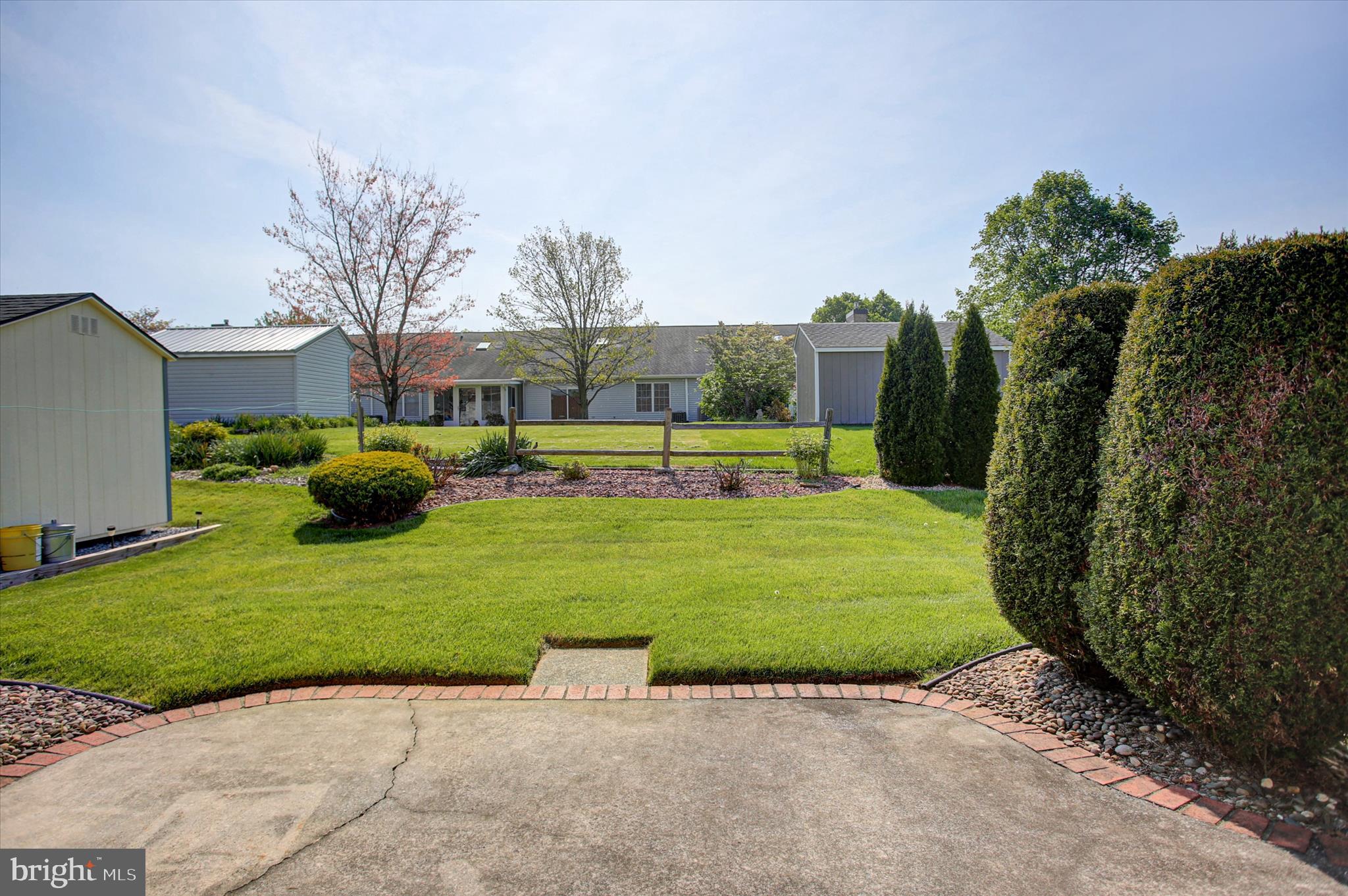 RUSTIC HILL - Residential