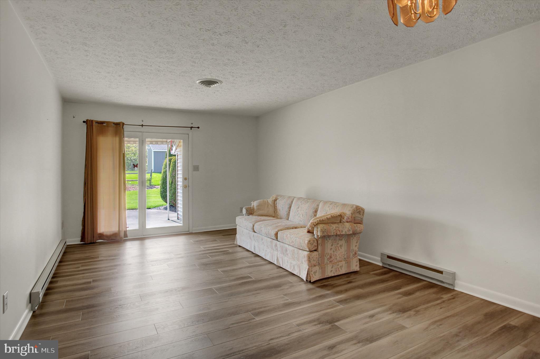 RUSTIC HILL - Residential