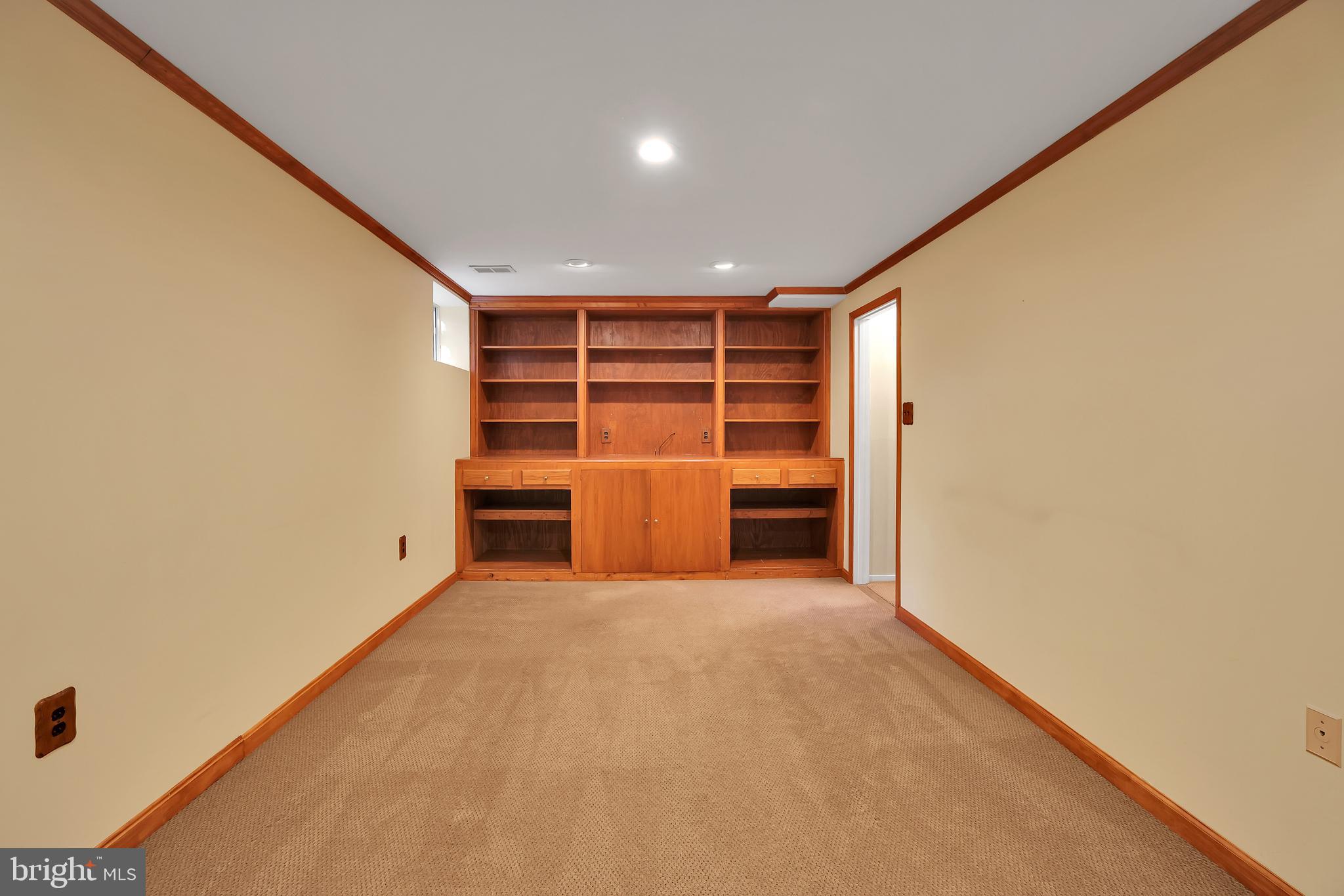 CHURCHILL TOWN SECTOR - Residential