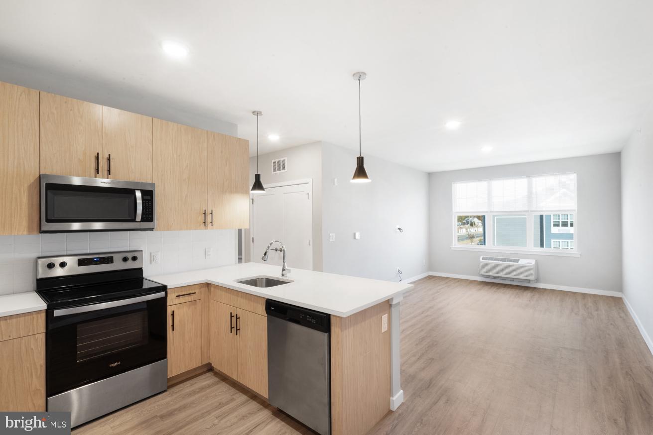 400 E OAK AVENUE 3302