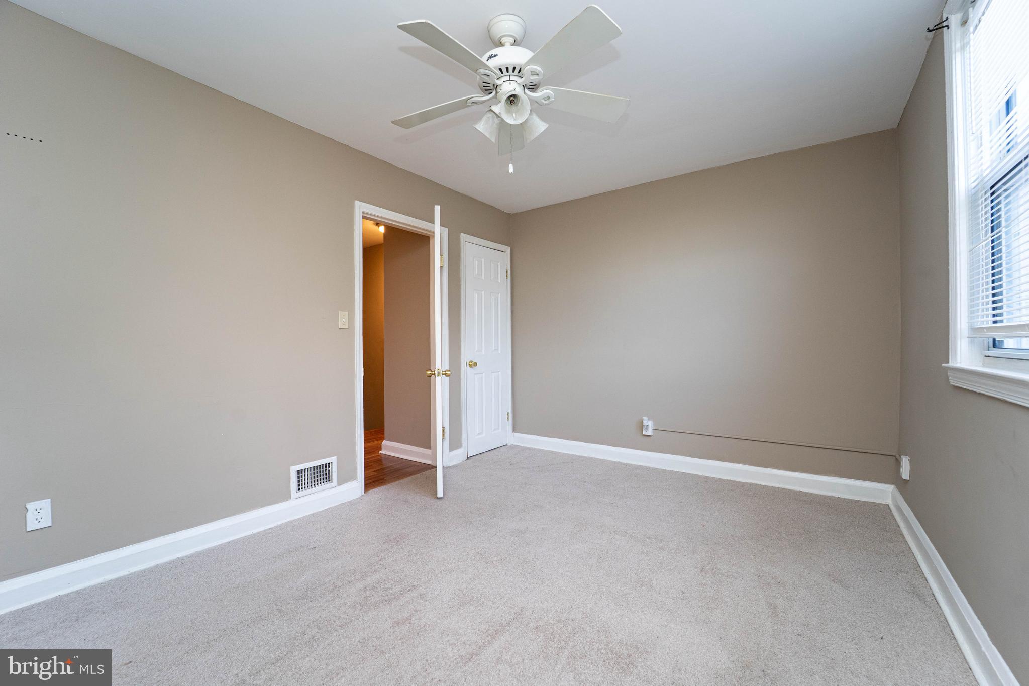 PARKLANE - Residential