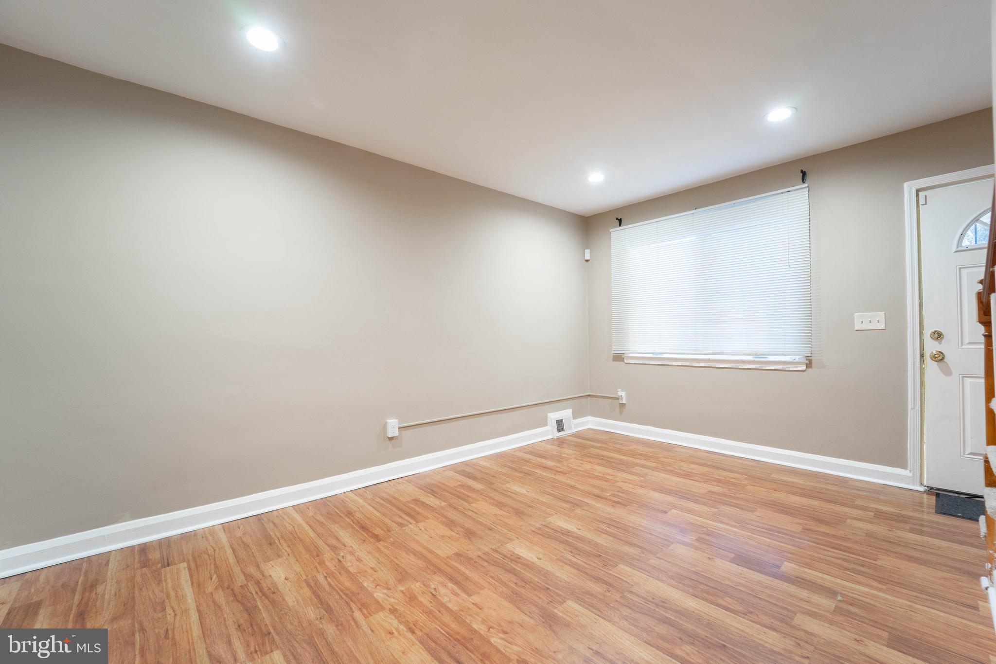 PARKLANE - Residential