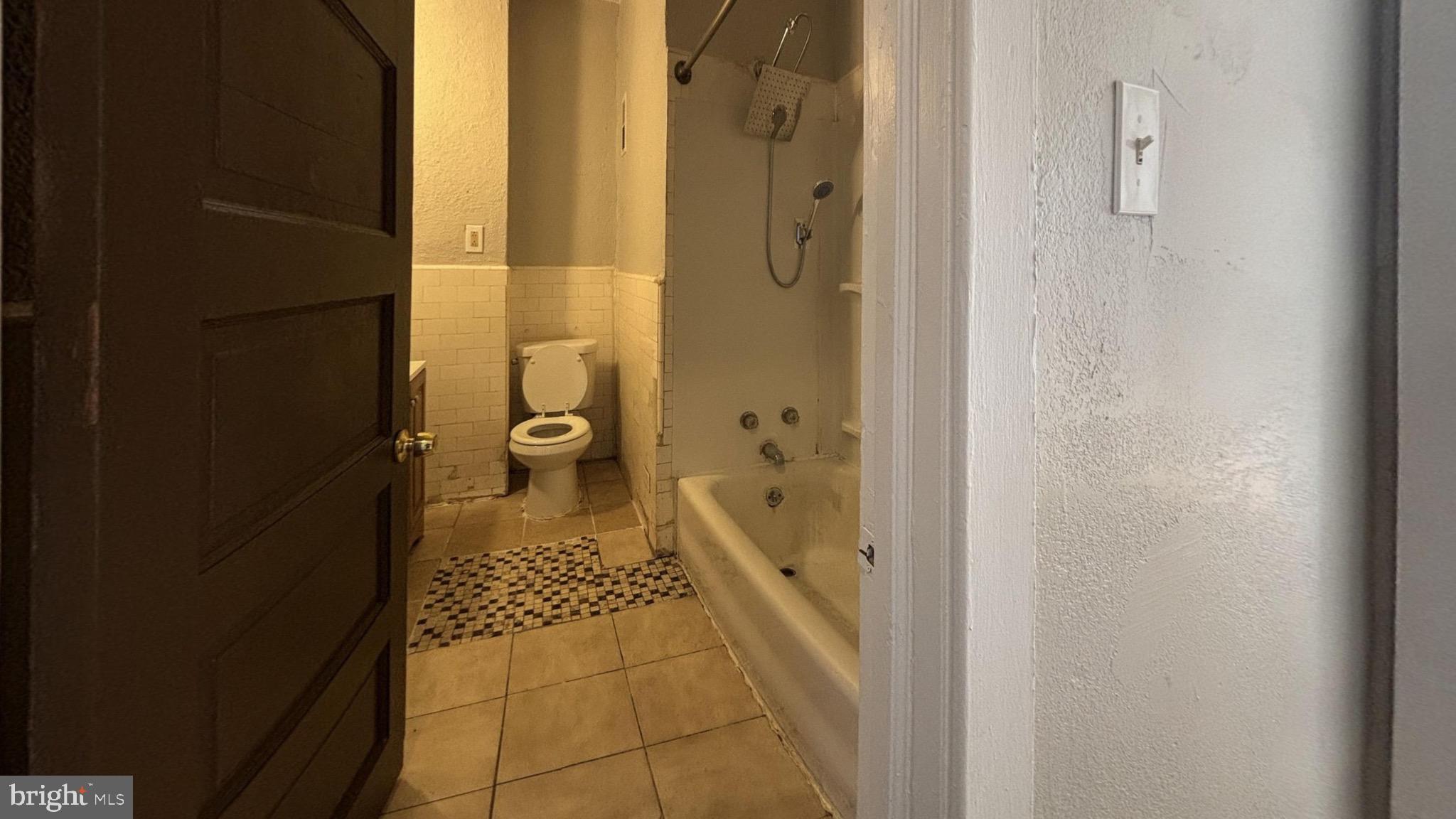 PHILADELPHIA - Residential Lease