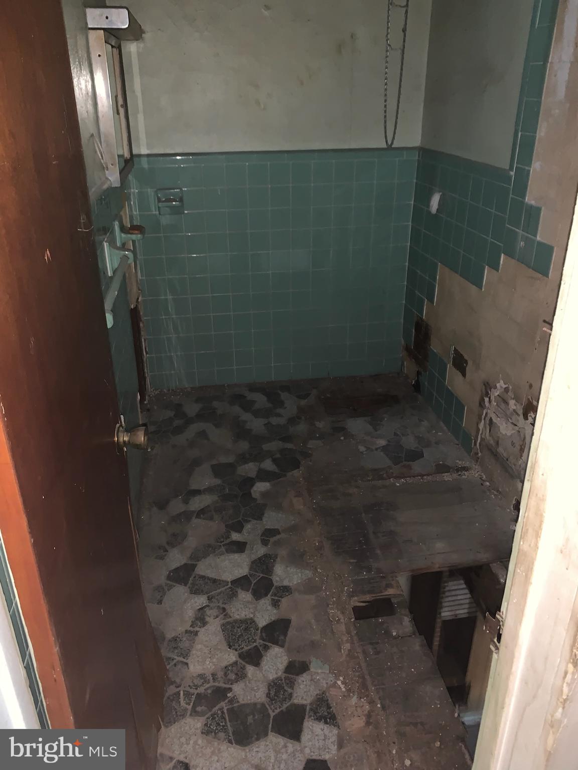 PHILADELPHIA (SOUTHWEST) - Residential