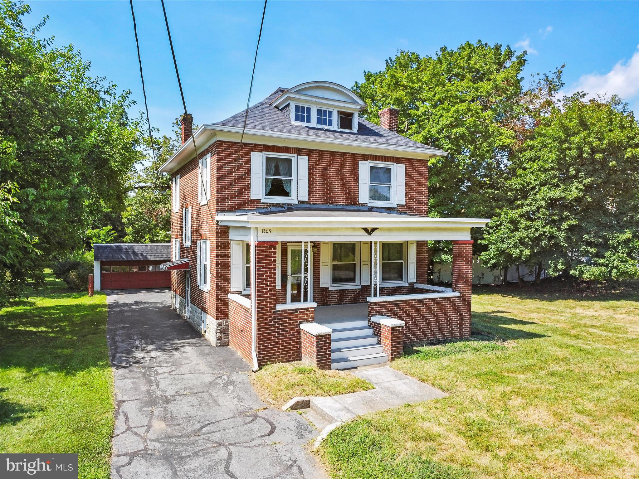 1305 VIRGINIA AVENUE