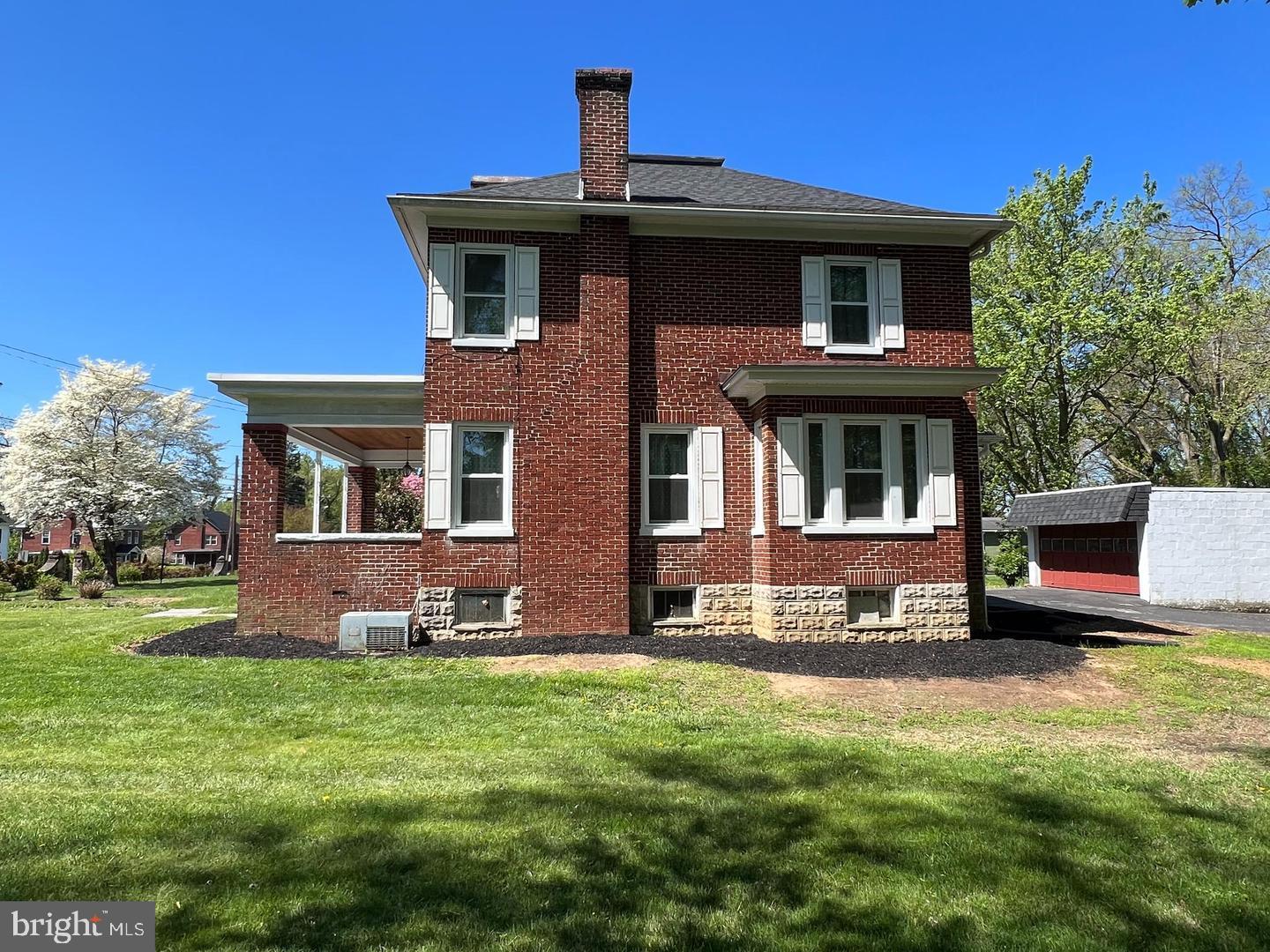 1305 VIRGINIA AVENUE