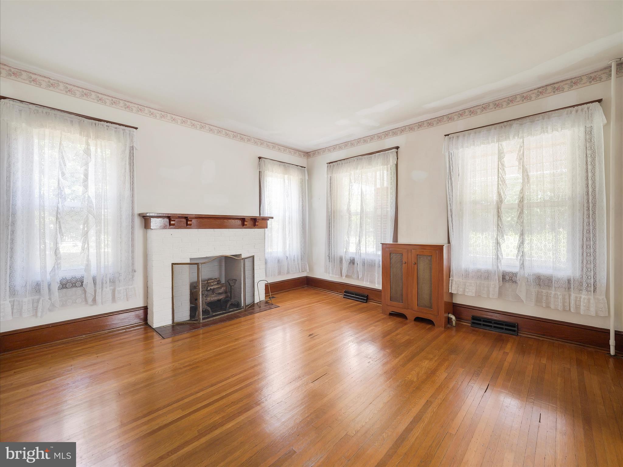 HALFWAY AREA - Residential