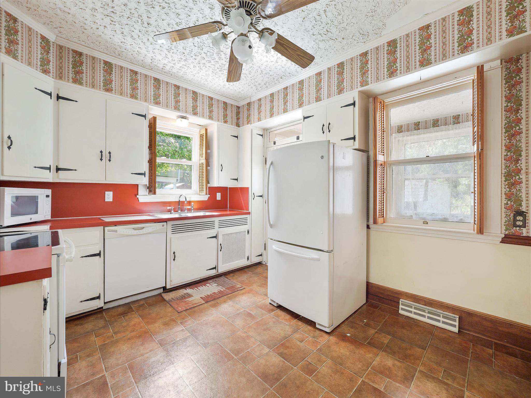 HALFWAY AREA - Residential