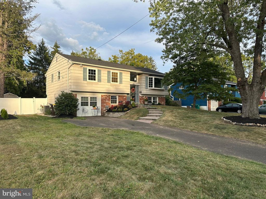 Photo of 226 Meadow Drive, YARDLEY, PA 19067 (MLS # PABU2104324)