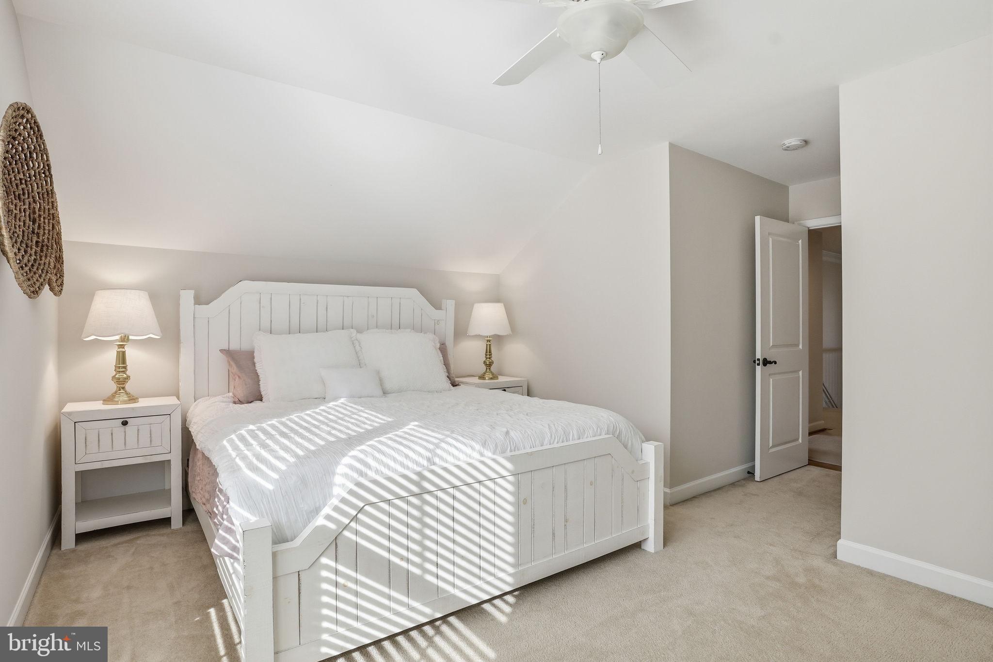 SENECA HIGHLANDS - Residential