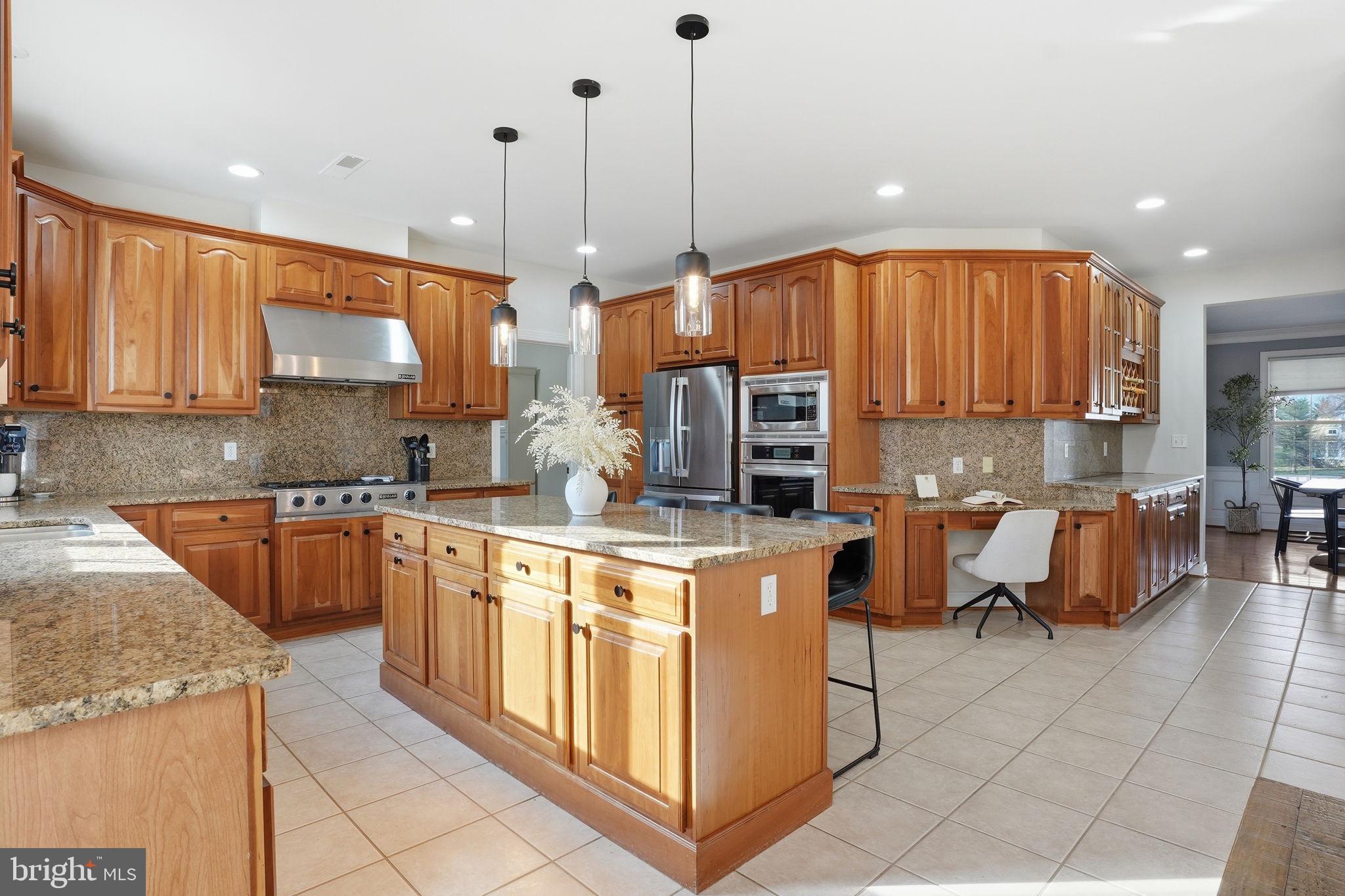 SENECA HIGHLANDS - Residential