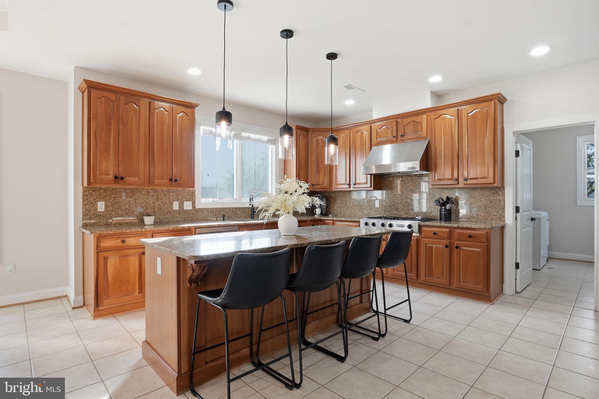 SENECA HIGHLANDS - Residential