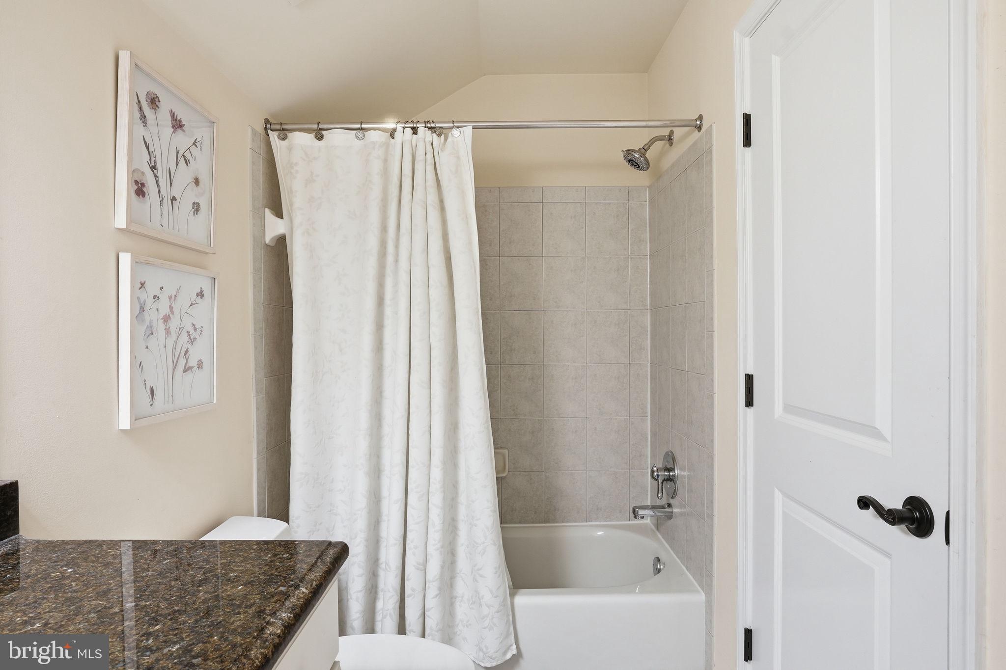 SENECA HIGHLANDS - Residential