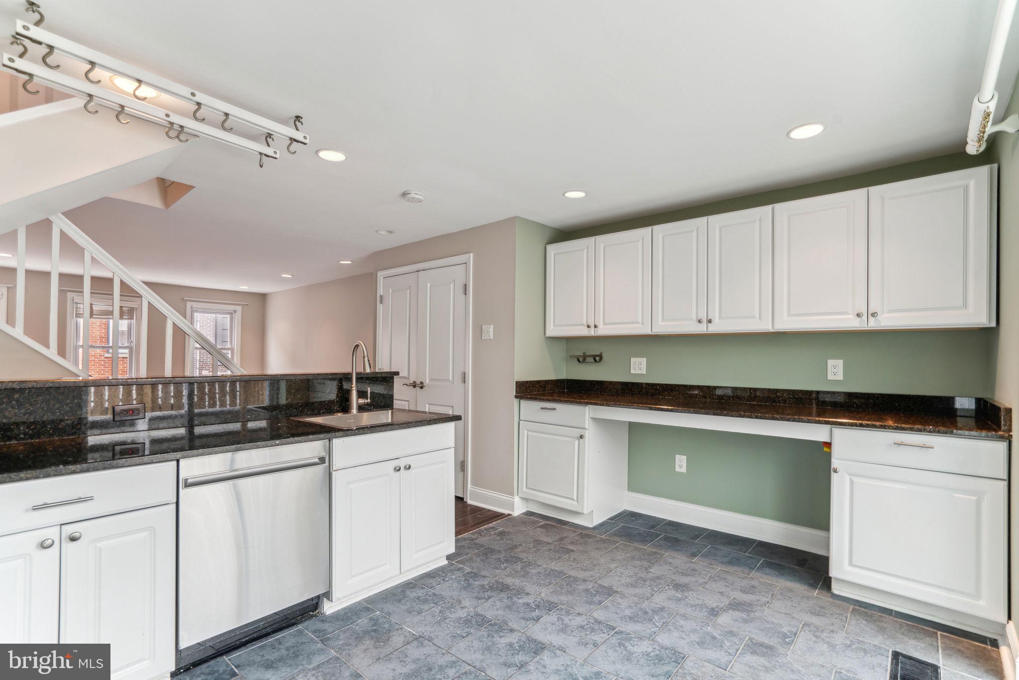 GRADUATE HOSPITAL - Residential