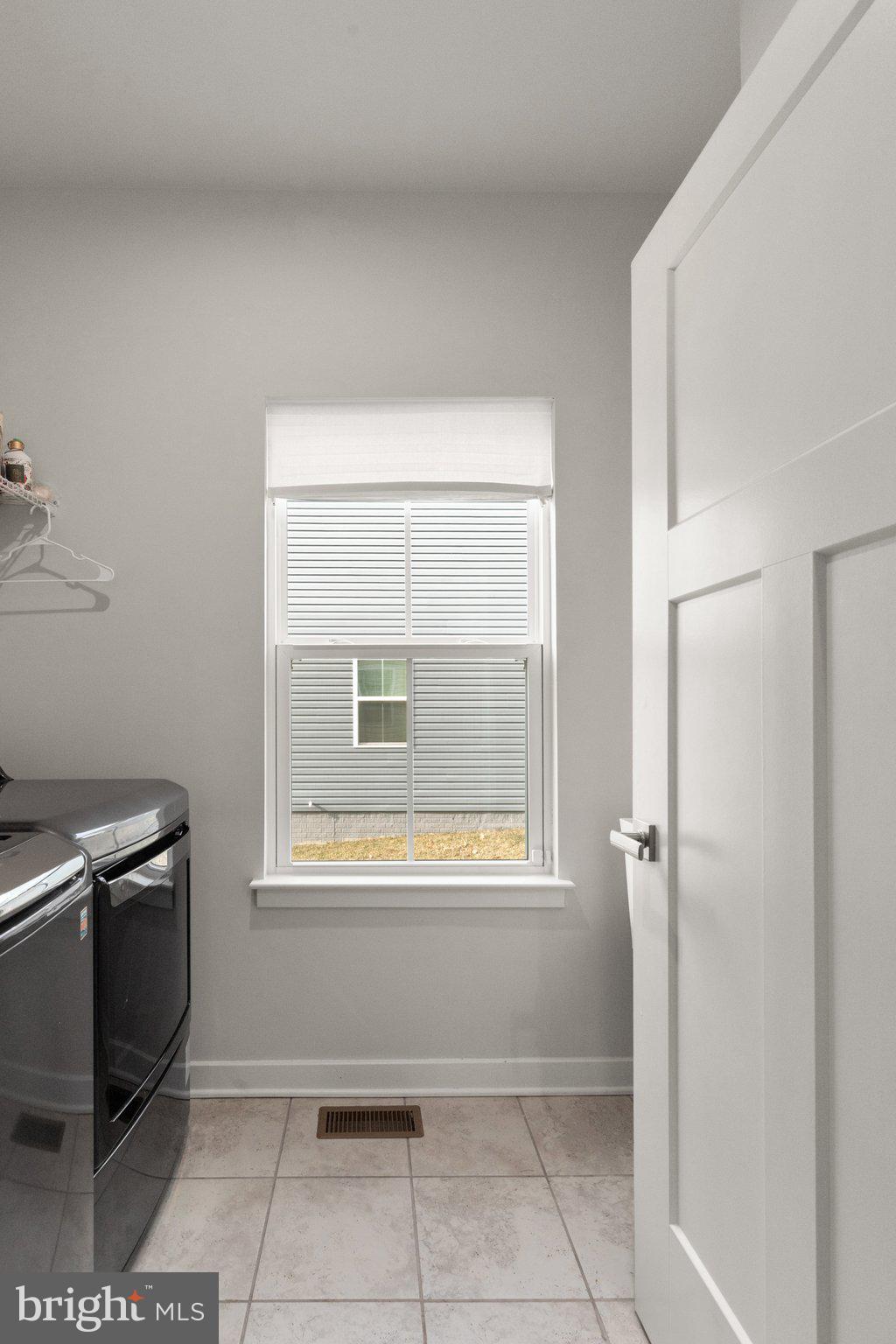 JAMES RUN CARRIAGE HOMES - Residential