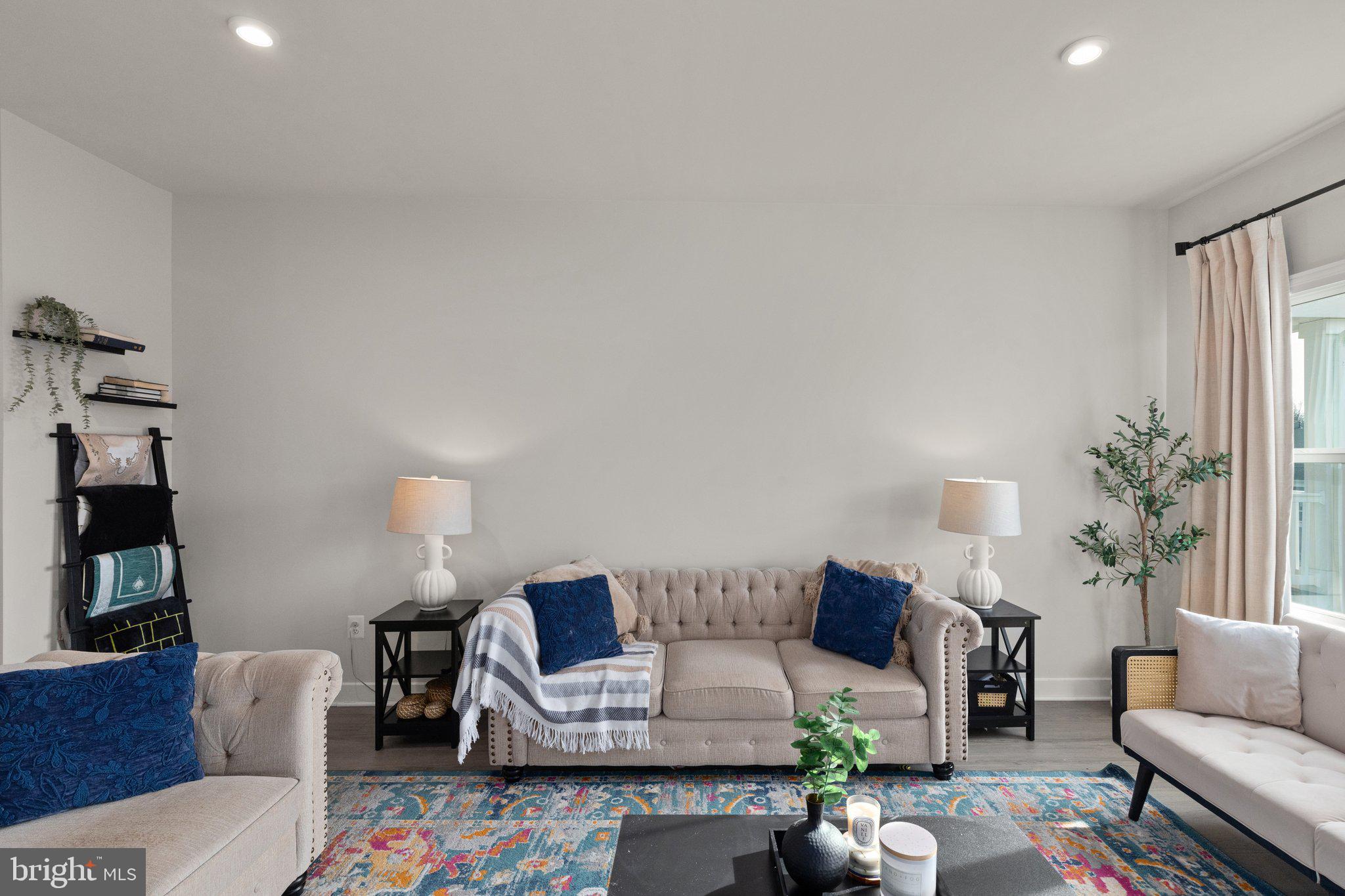 JAMES RUN CARRIAGE HOMES - Residential