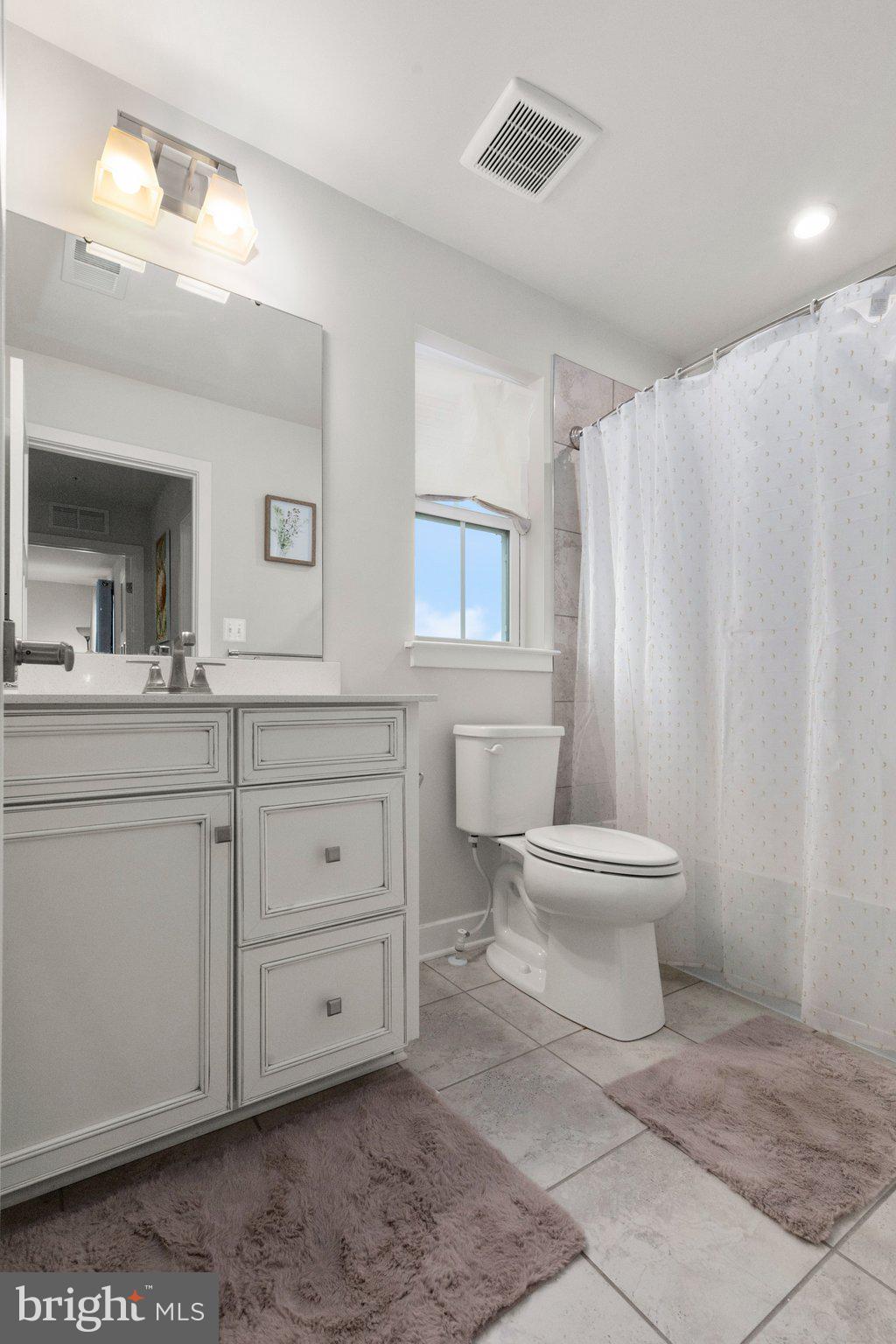 JAMES RUN CARRIAGE HOMES - Residential