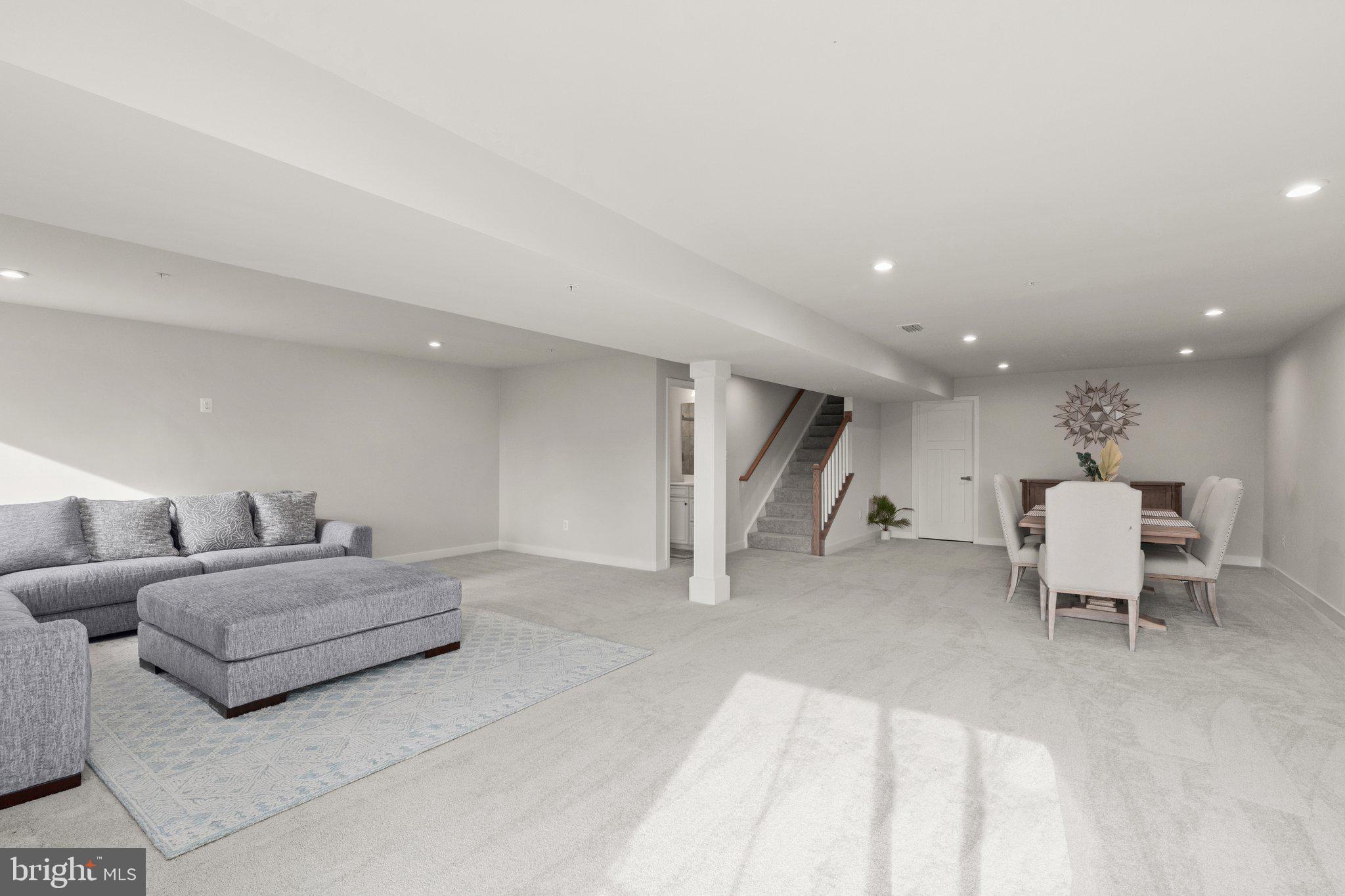 JAMES RUN CARRIAGE HOMES - Residential