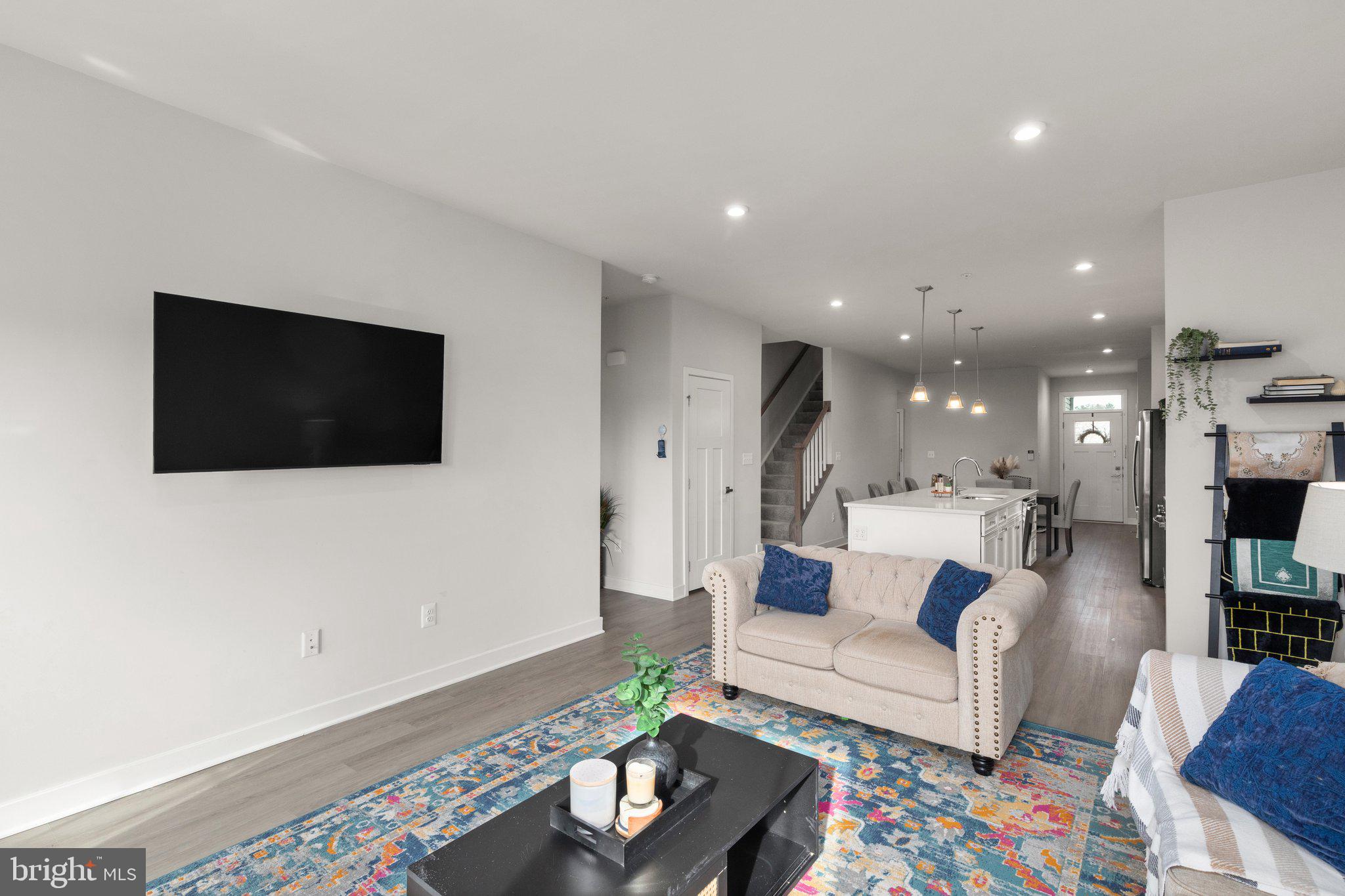 JAMES RUN CARRIAGE HOMES - Residential