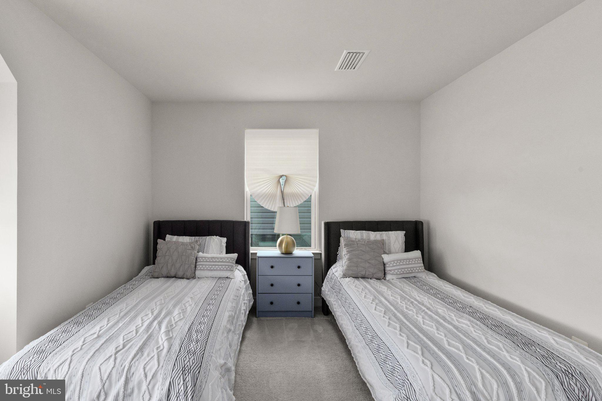 JAMES RUN CARRIAGE HOMES - Residential