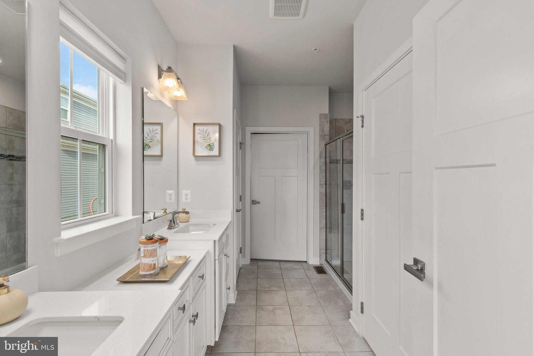 JAMES RUN CARRIAGE HOMES - Residential