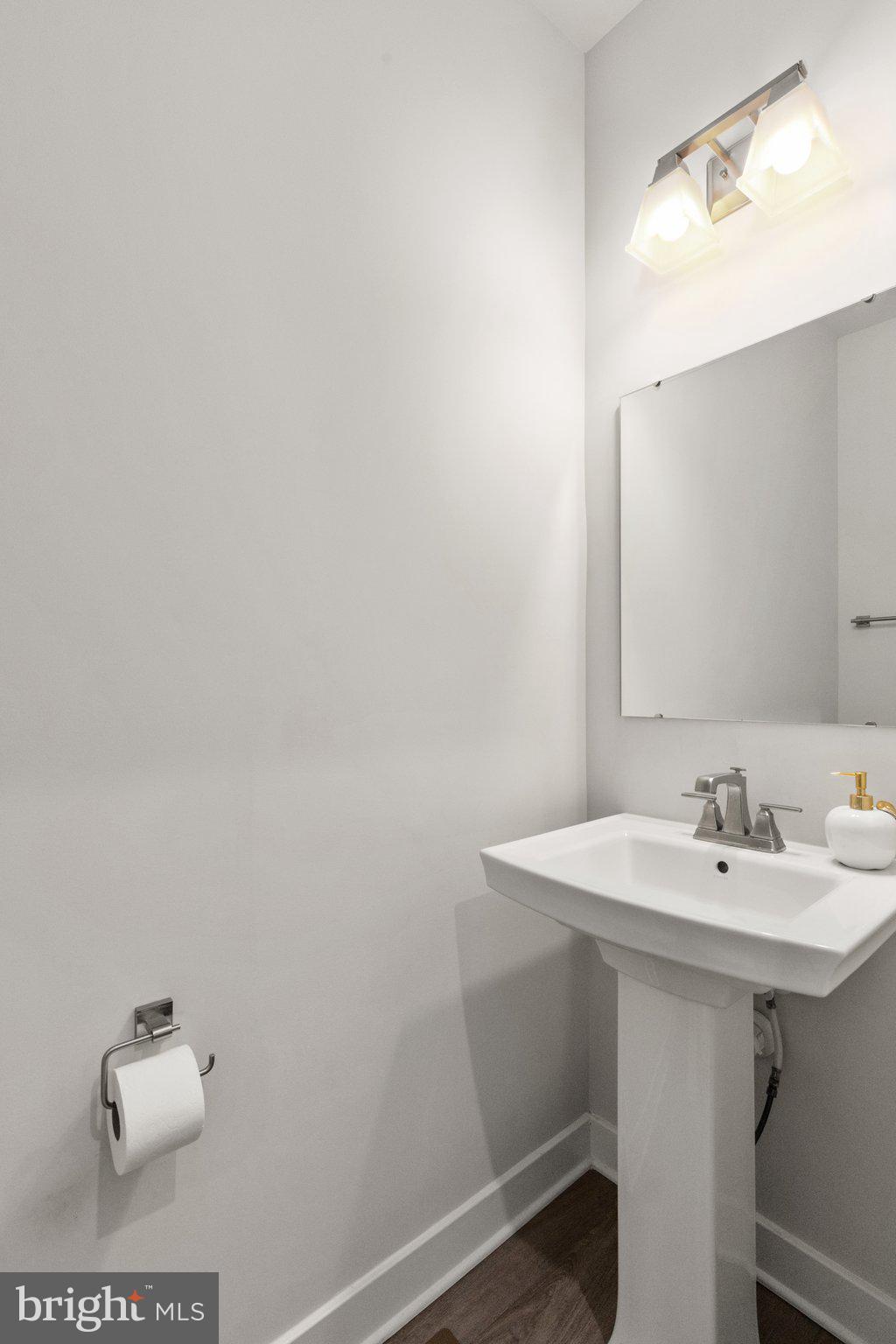 JAMES RUN CARRIAGE HOMES - Residential