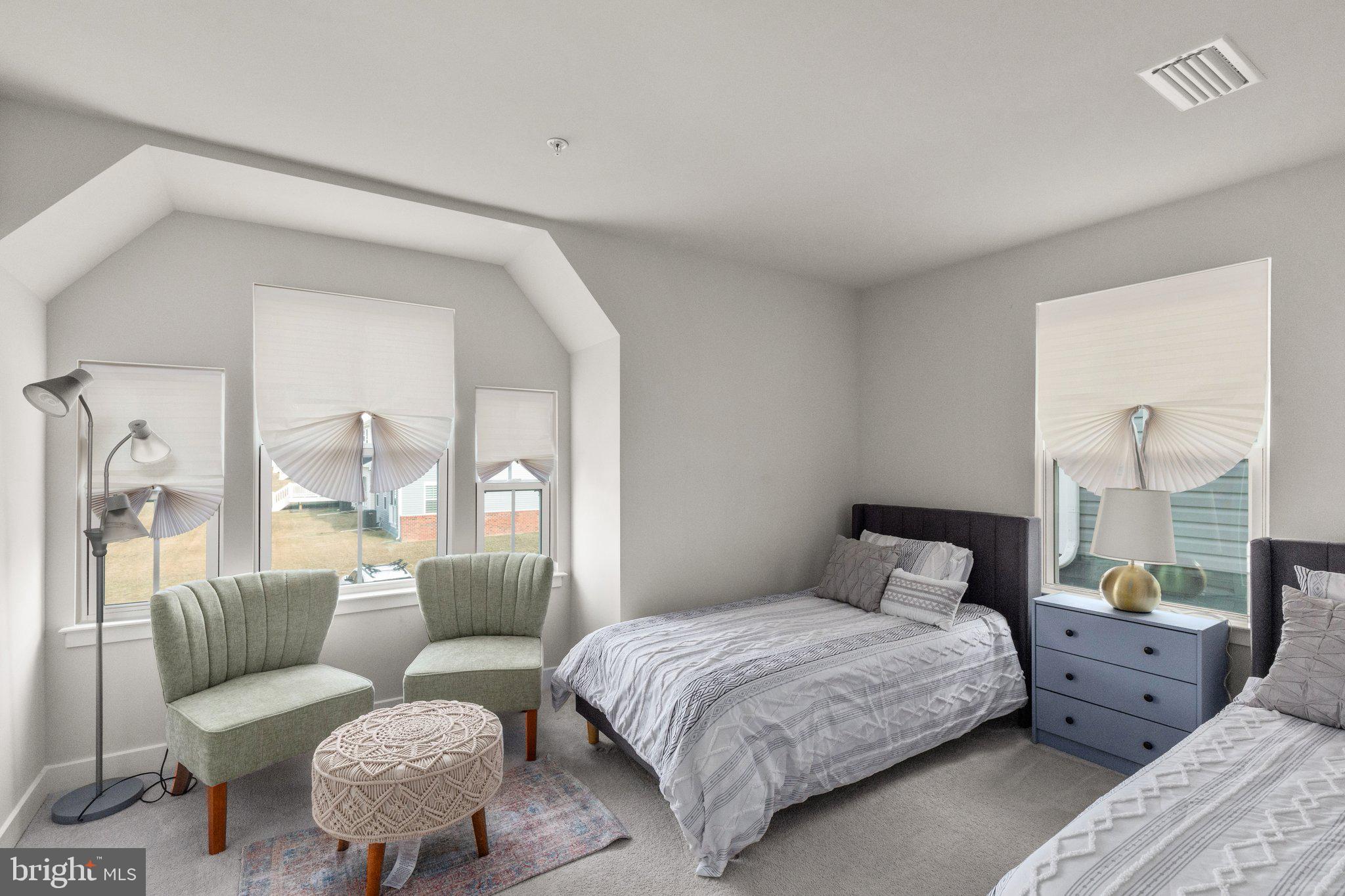 JAMES RUN CARRIAGE HOMES - Residential
