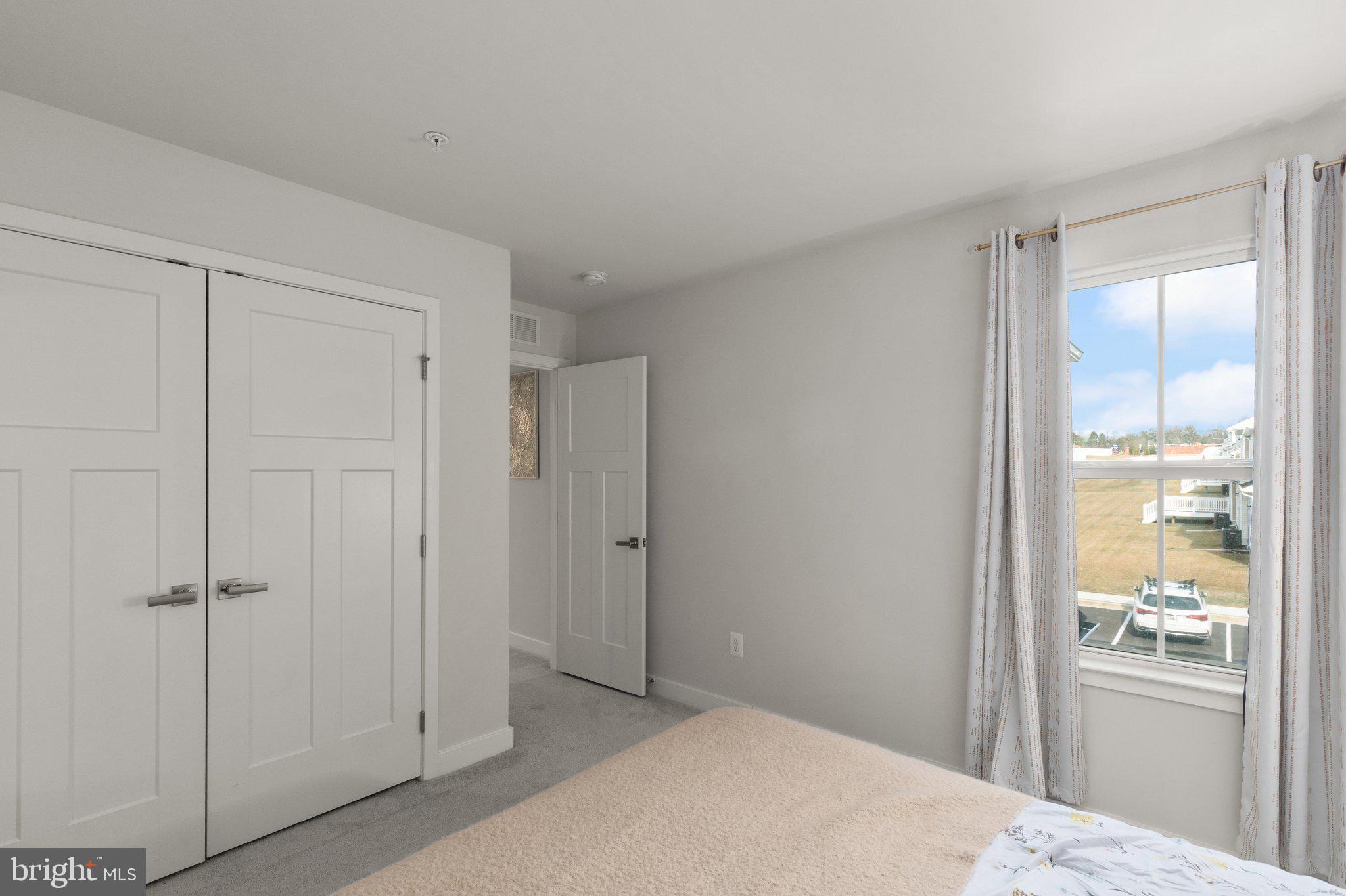 JAMES RUN CARRIAGE HOMES - Residential