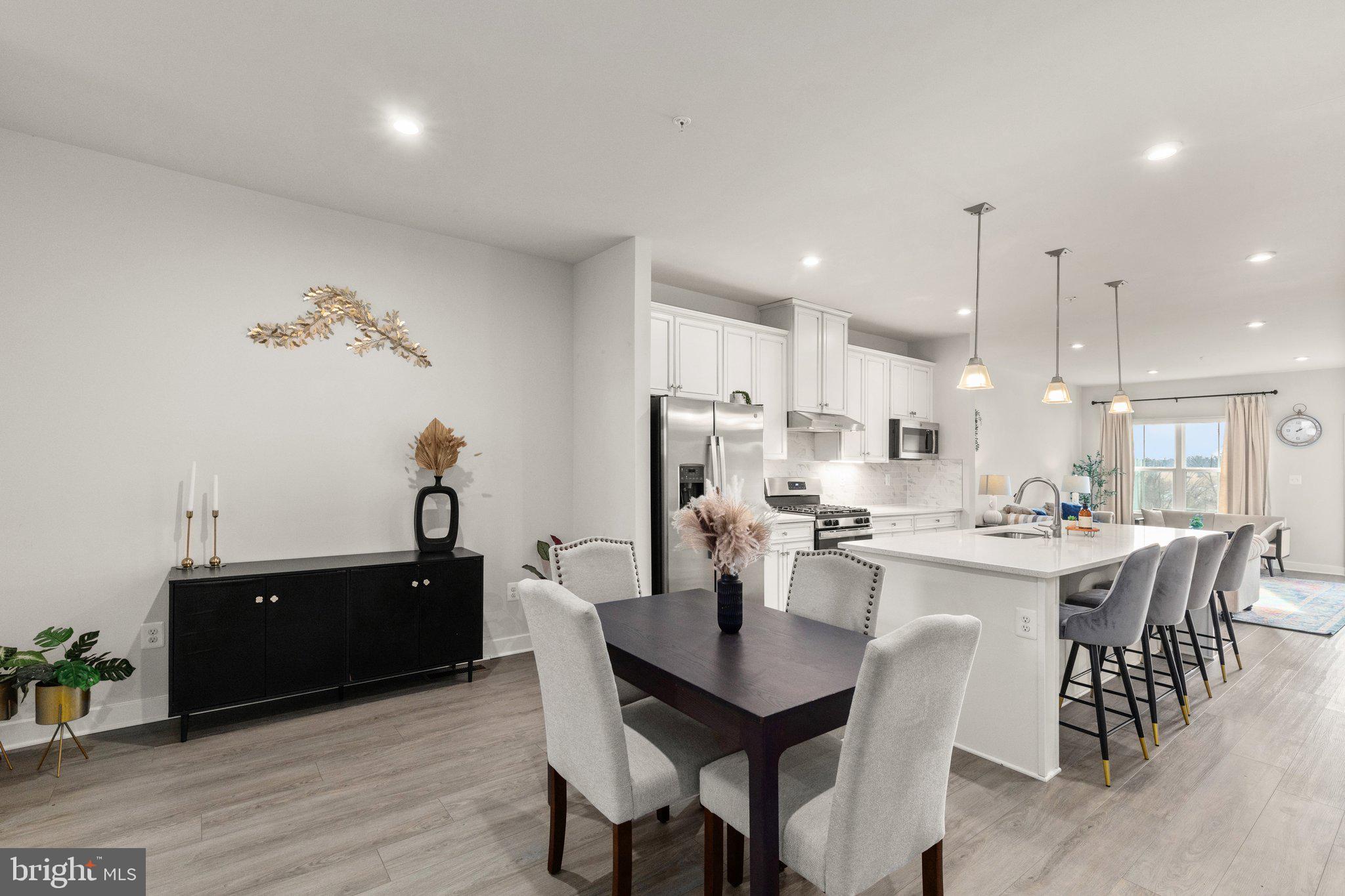JAMES RUN CARRIAGE HOMES - Residential