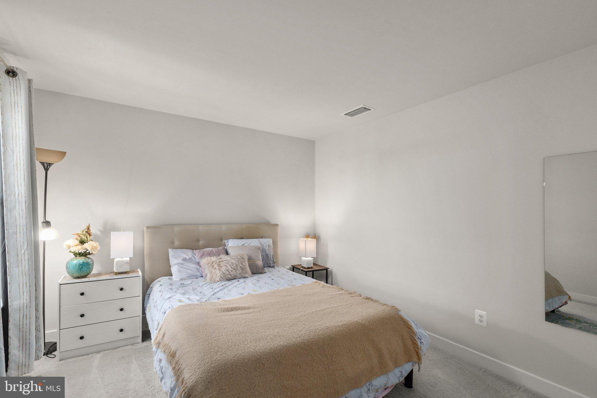 JAMES RUN CARRIAGE HOMES - Residential