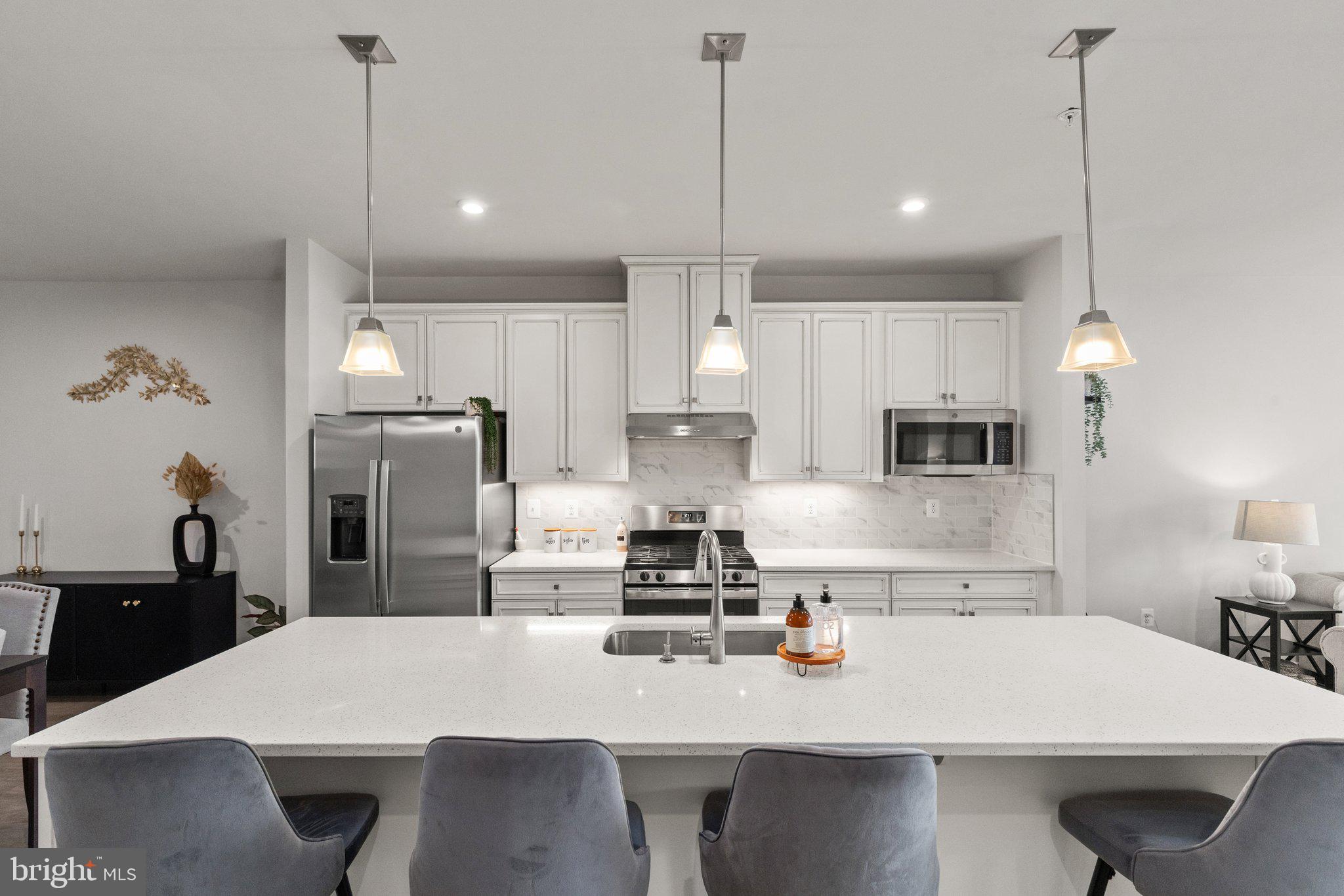 JAMES RUN CARRIAGE HOMES - Residential