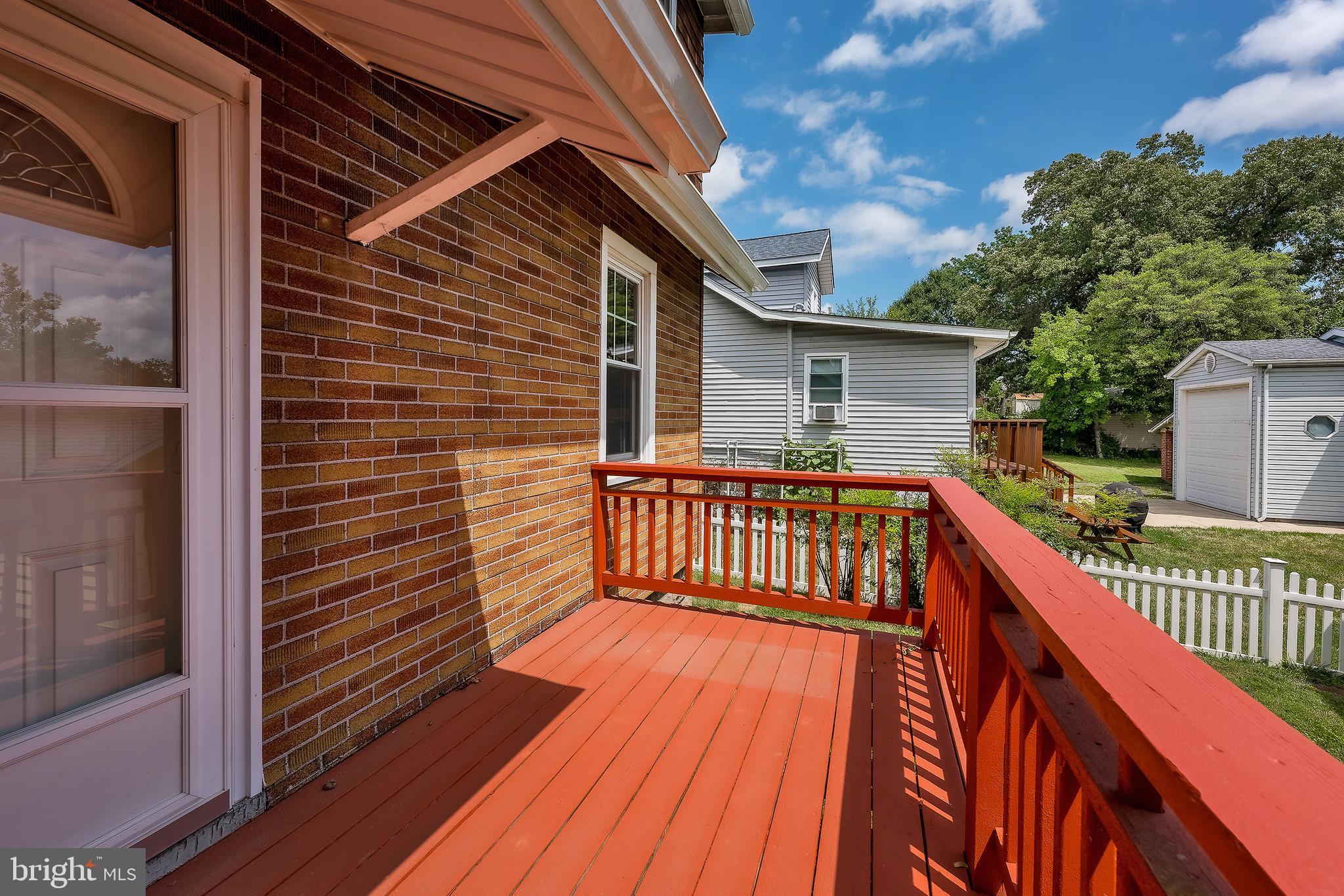 RIVERDALE PARK - Residential