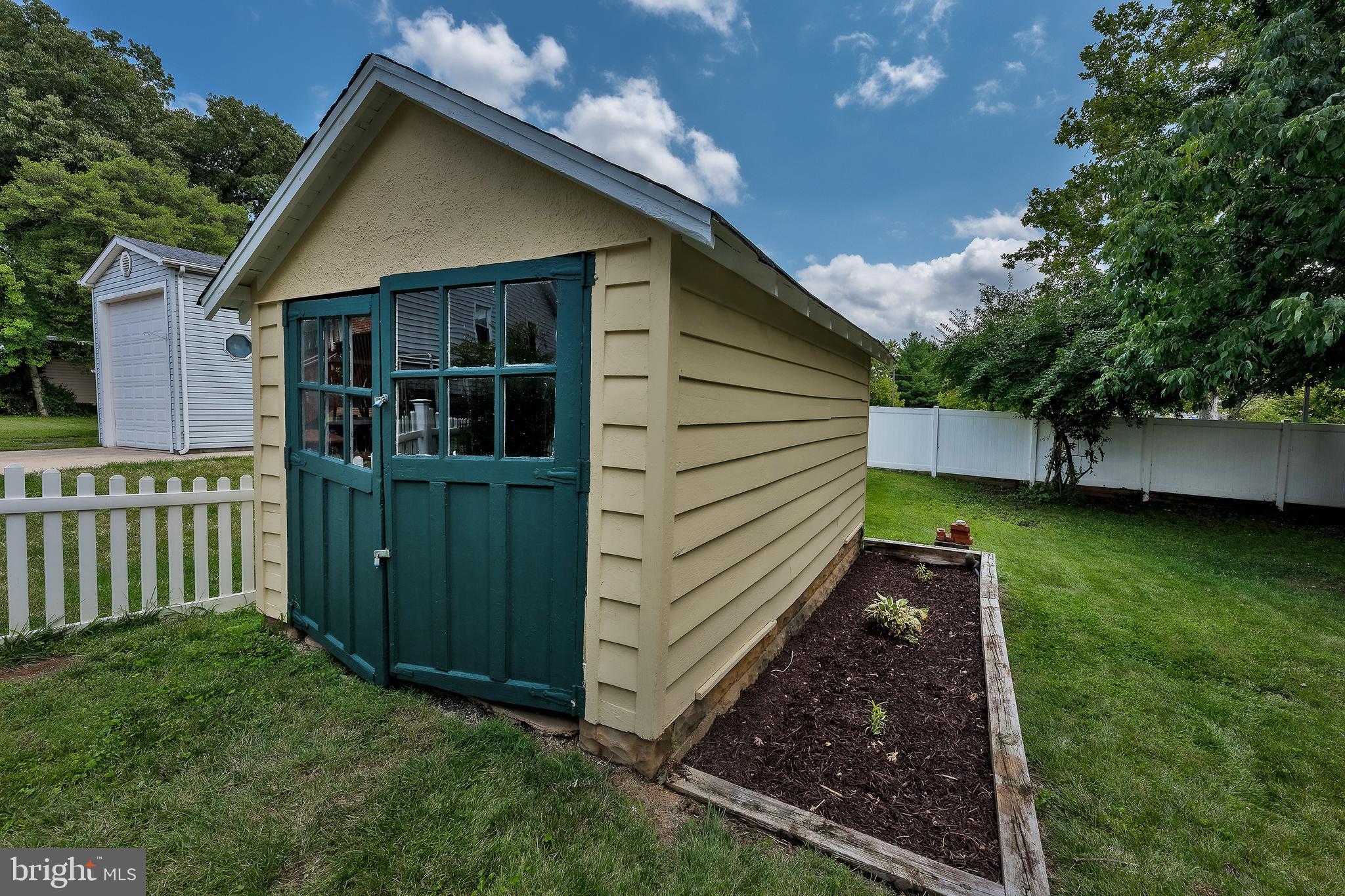 RIVERDALE PARK - Residential