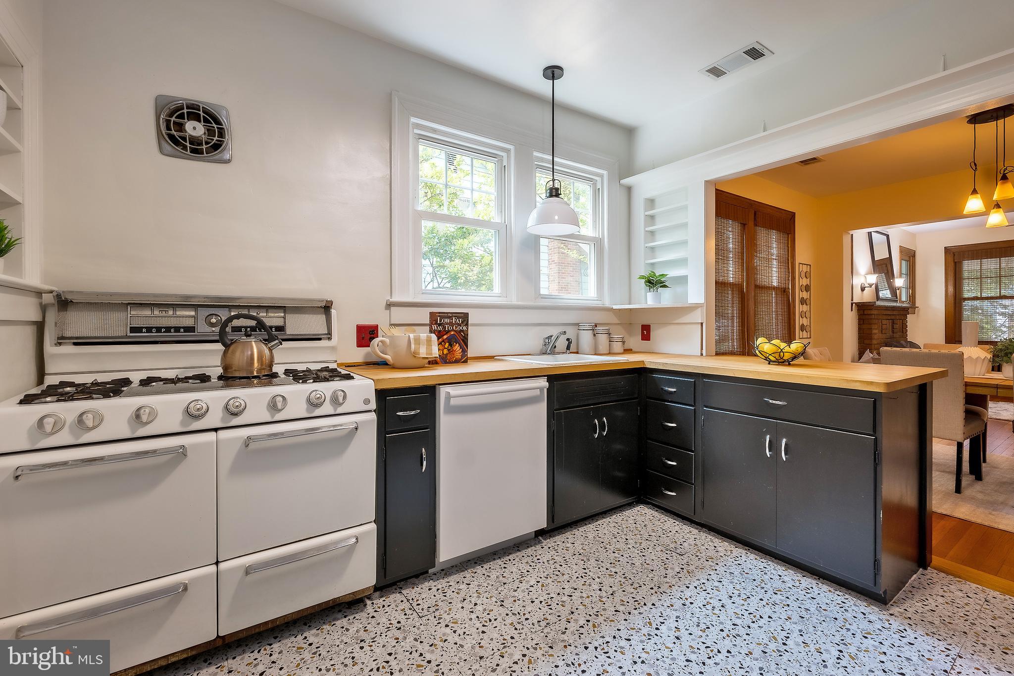 RIVERDALE PARK - Residential