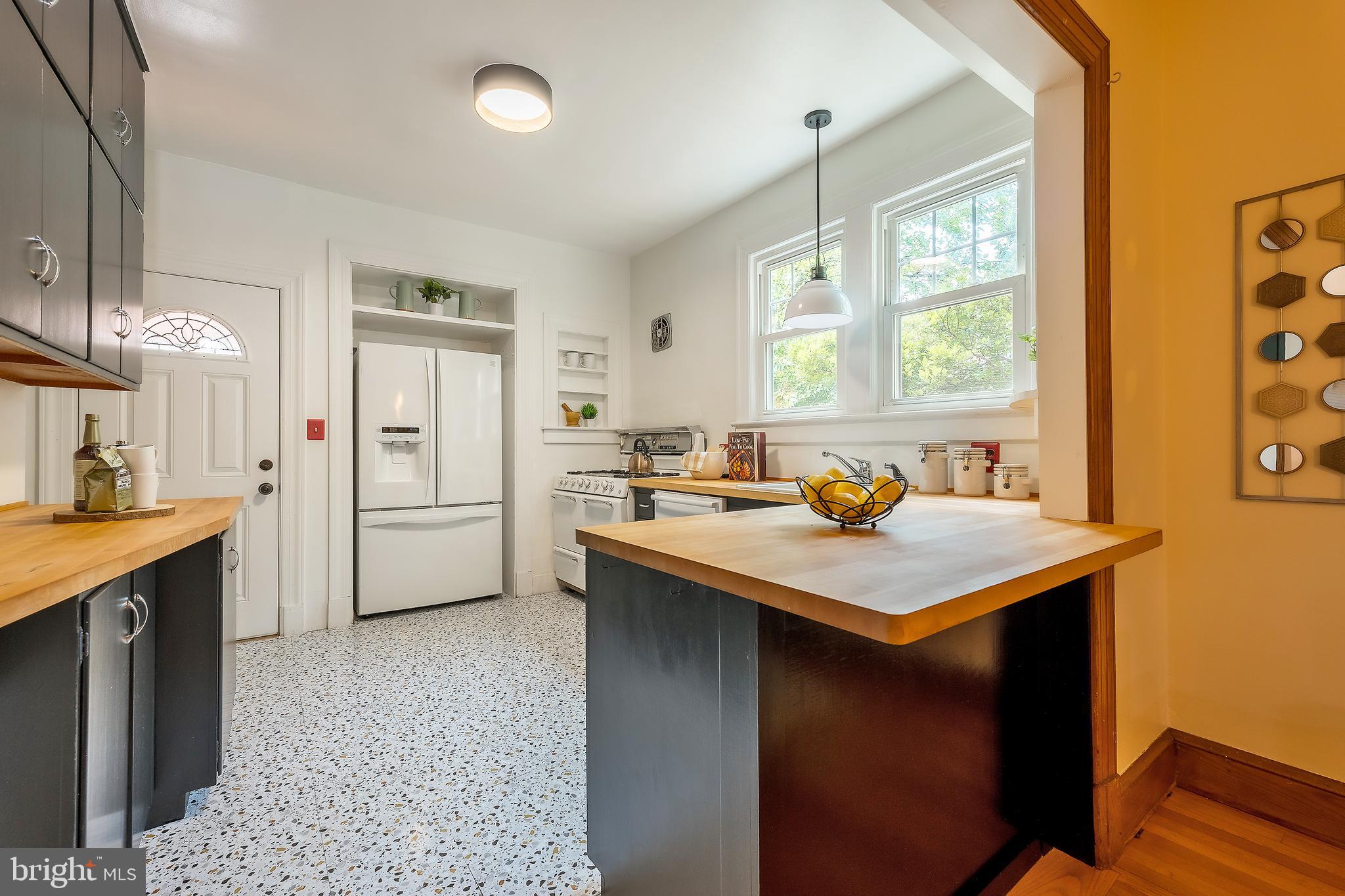 RIVERDALE PARK - Residential